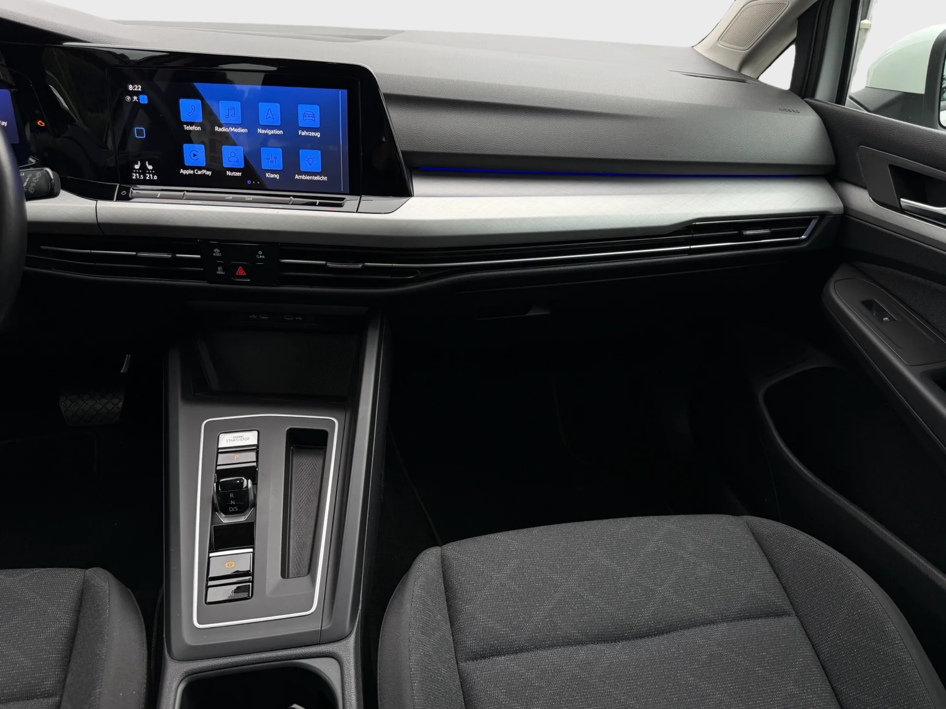 VW Golf Variant 2.0 TDI Life DSG-image-12