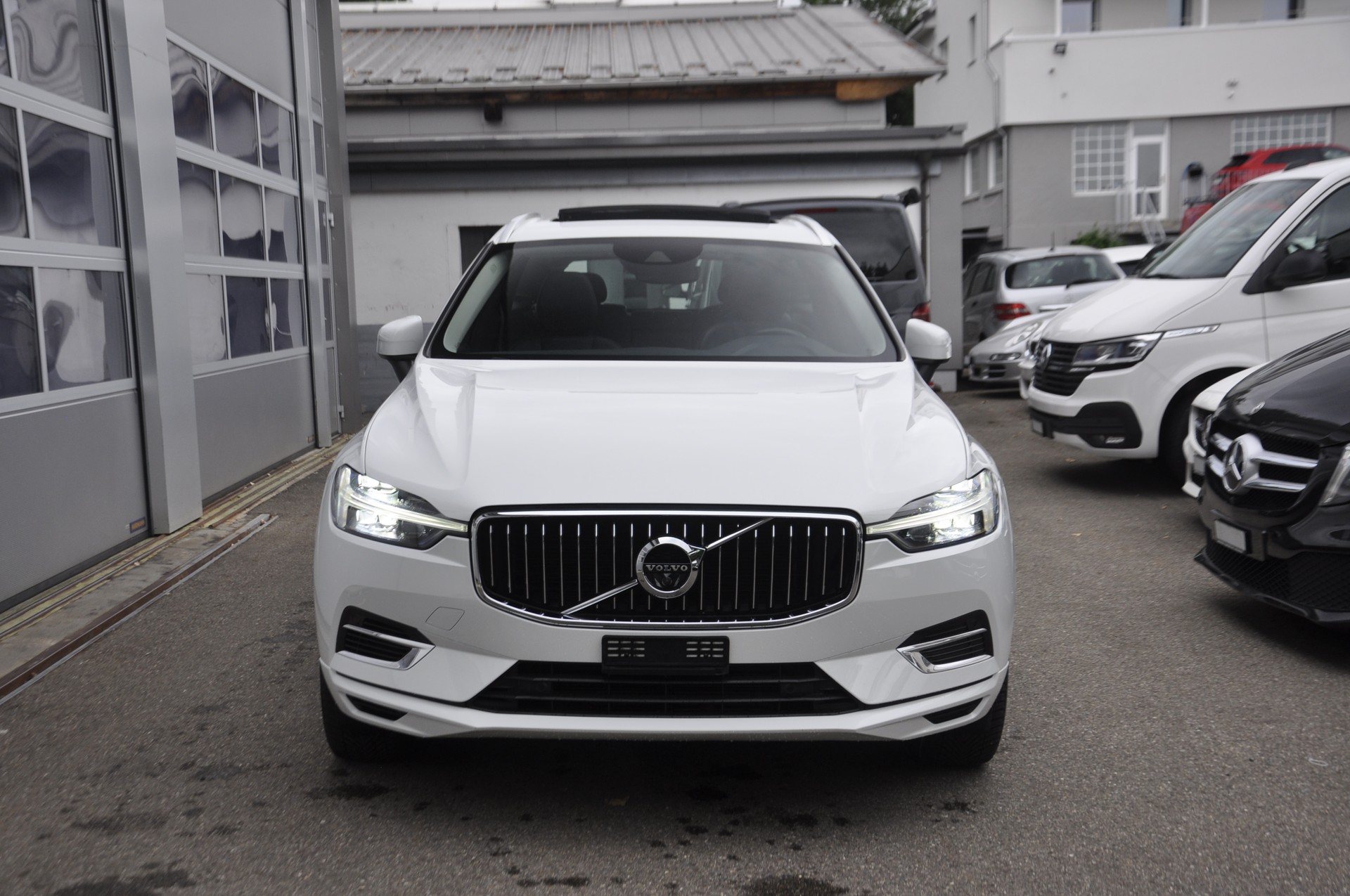 VOLVO XC60 T6 eAWD Inscription Geartronic-image-1