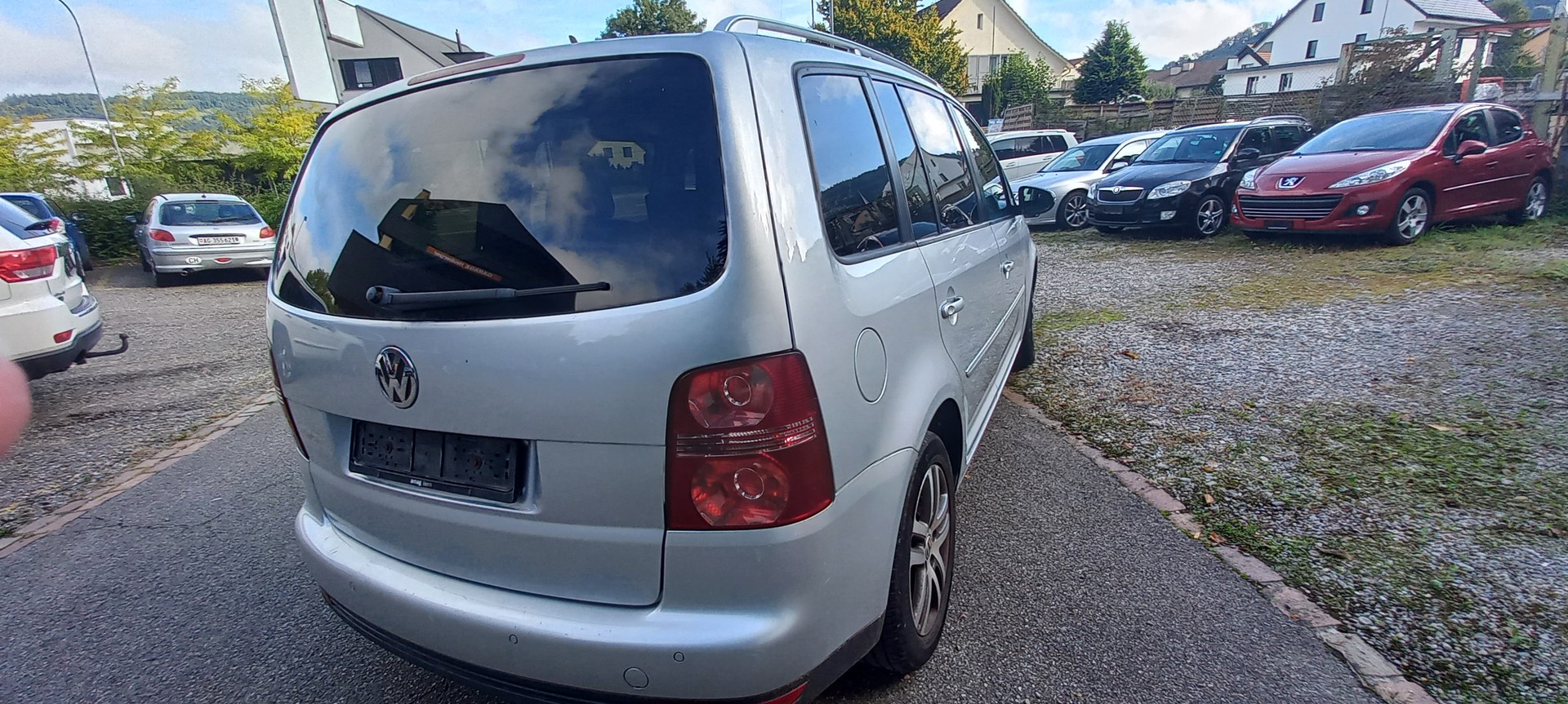 VW Touran 1.4 TSI Team DSG-image-3