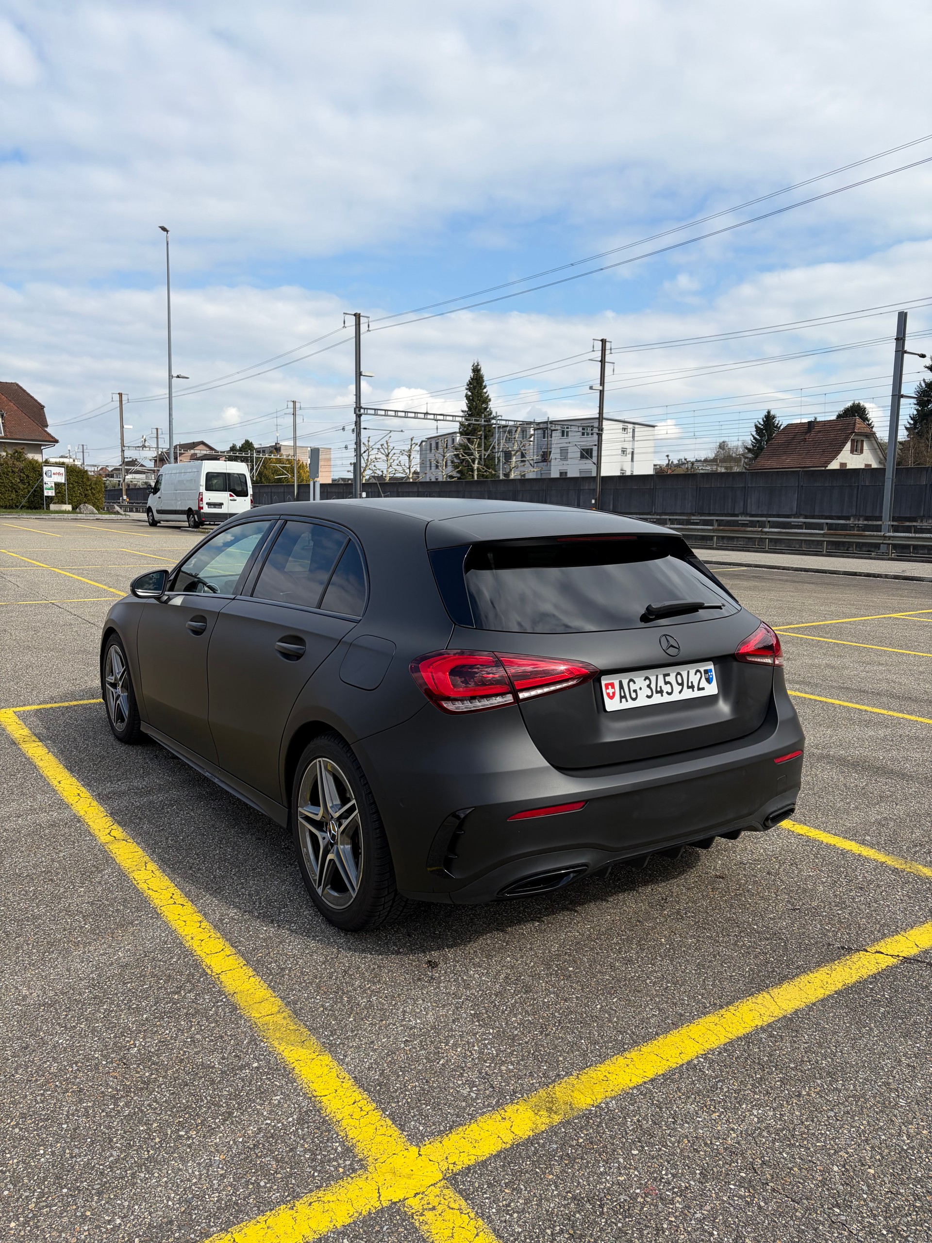 MERCEDES-BENZ A 220 AMG Line-image-3