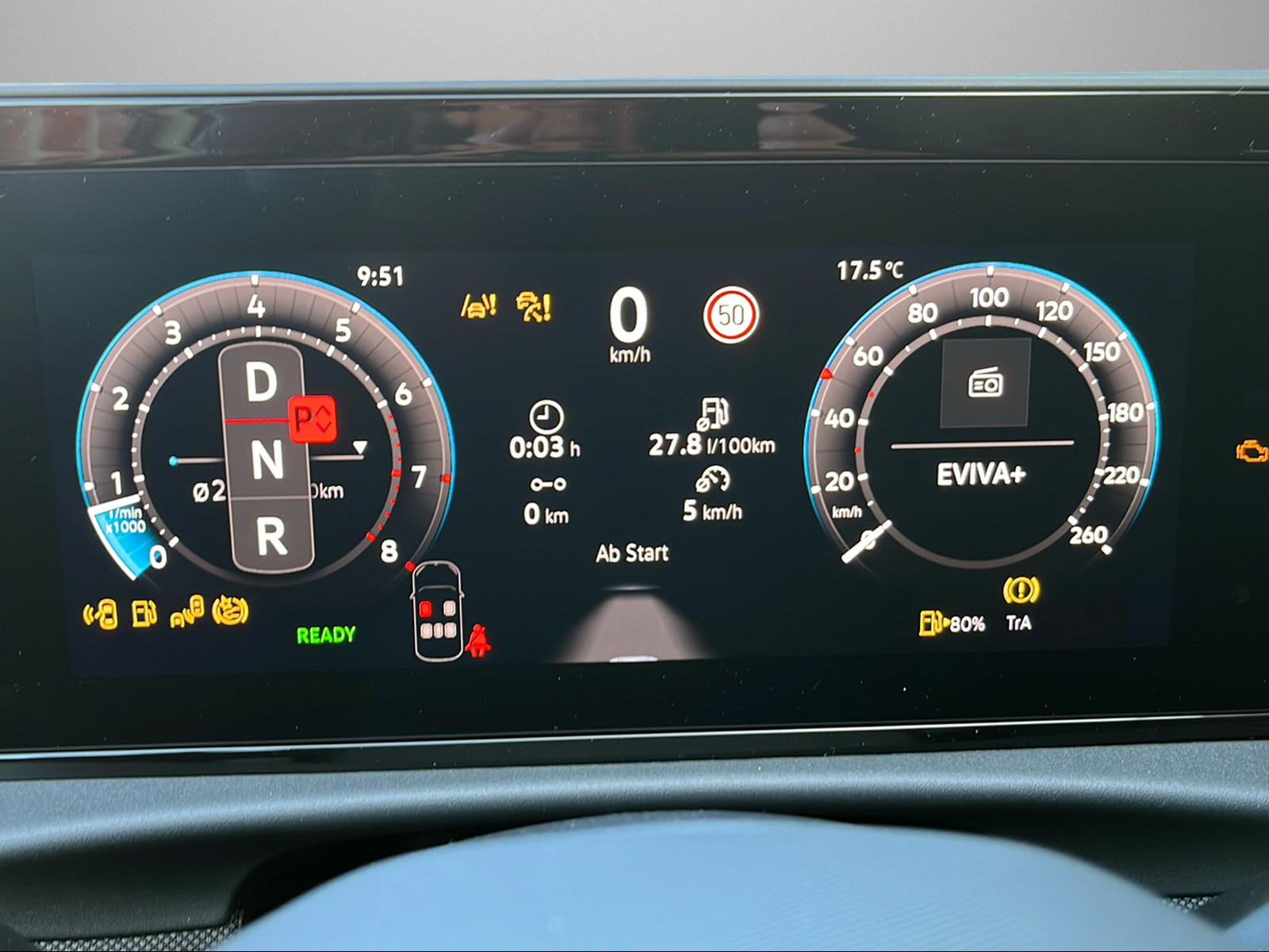 VW T-Roc 1.5 eTSI mHEV Life DSG-image-8