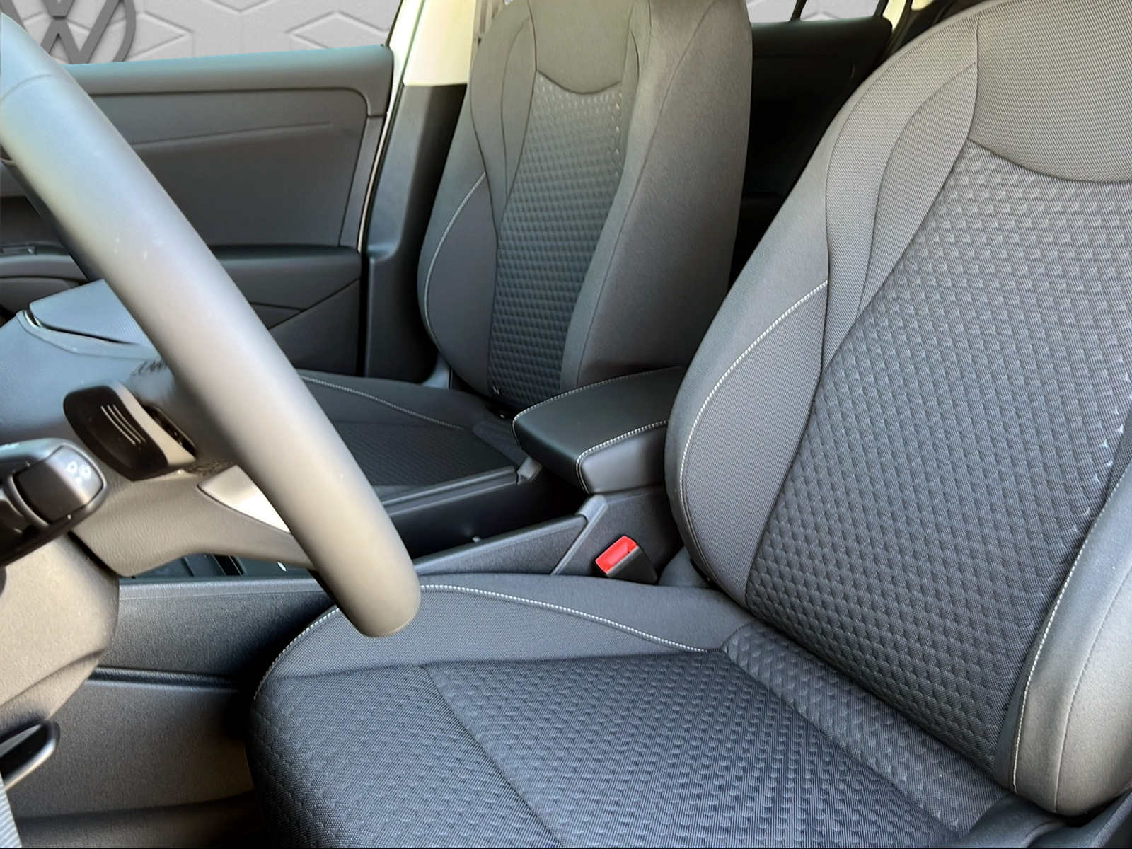 VW T-Roc 1.5 eTSI mHEV Life DSG-image-6
