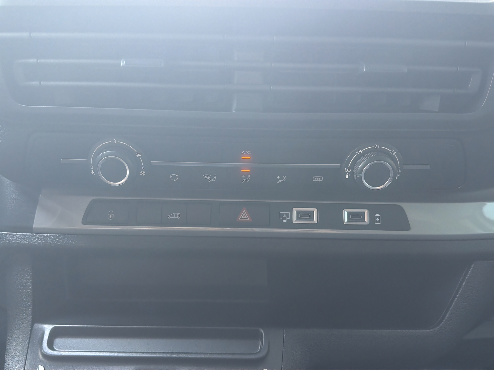 PEUGEOT Expert Kaw. M 2.2 BlueHDi 150 S/S-image-13