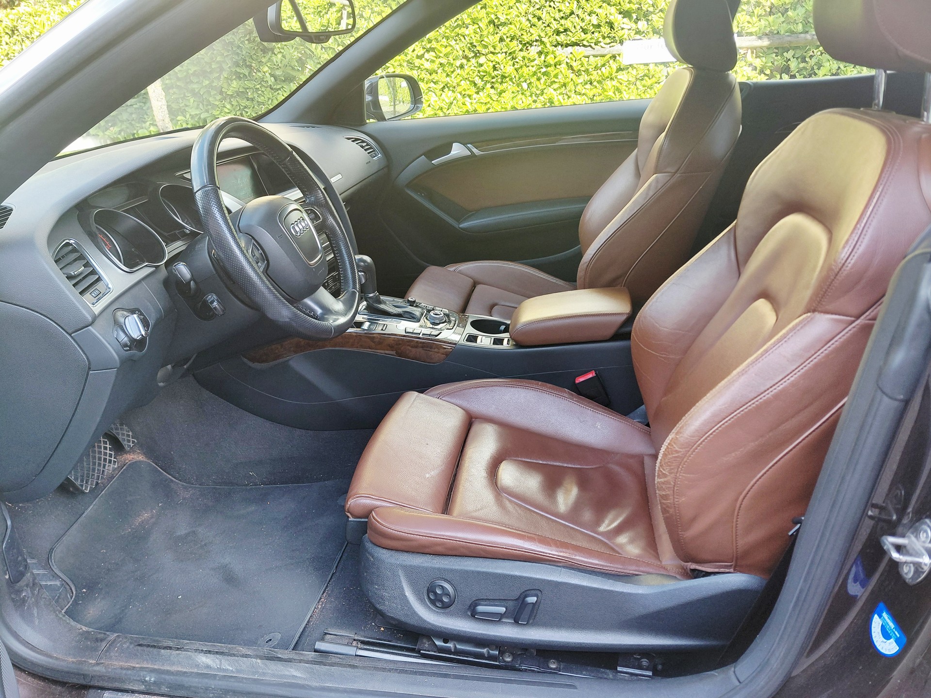 AUDI A5 Cabriolet 3.0 TDI quattro S-tronic-image-6