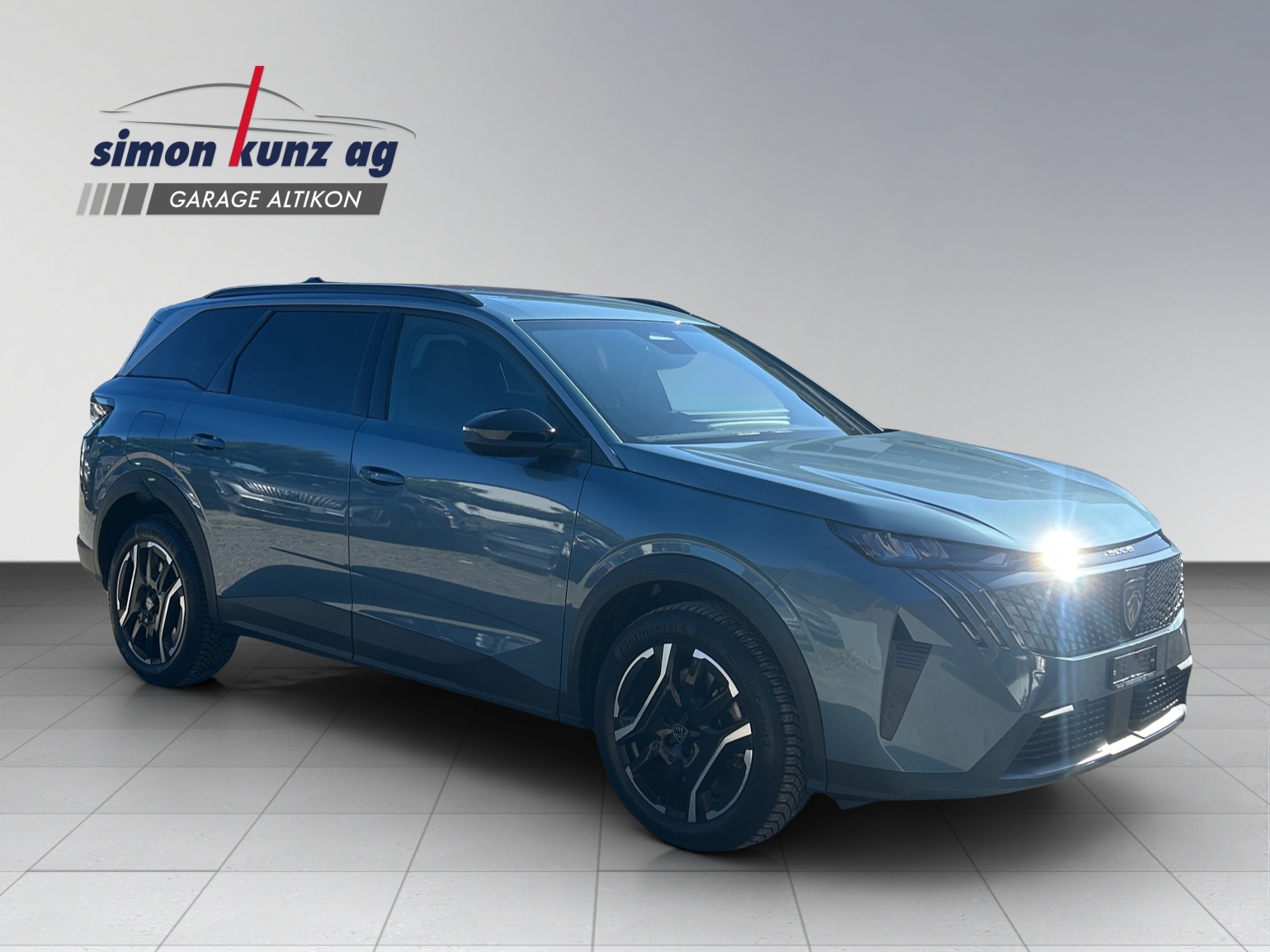 PEUGEOT 5008 1.6 PHEV Allure-image-8