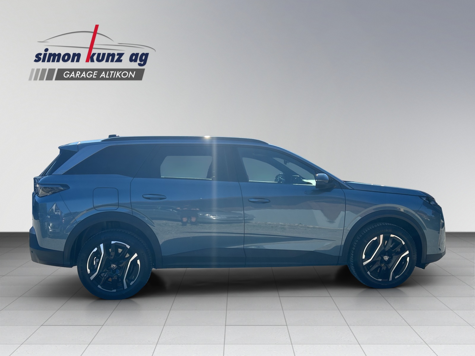PEUGEOT 5008 1.6 PHEV Allure-image-7