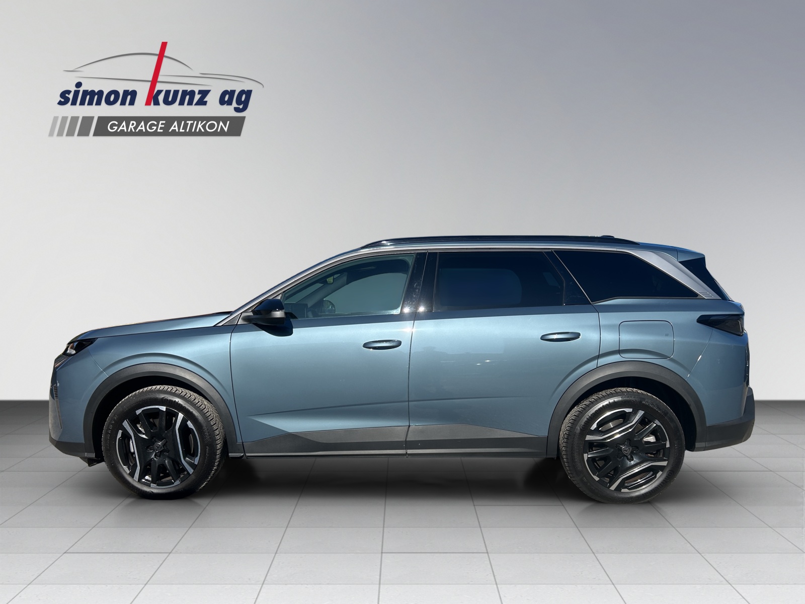 PEUGEOT 5008 1.6 PHEV Allure-image-3