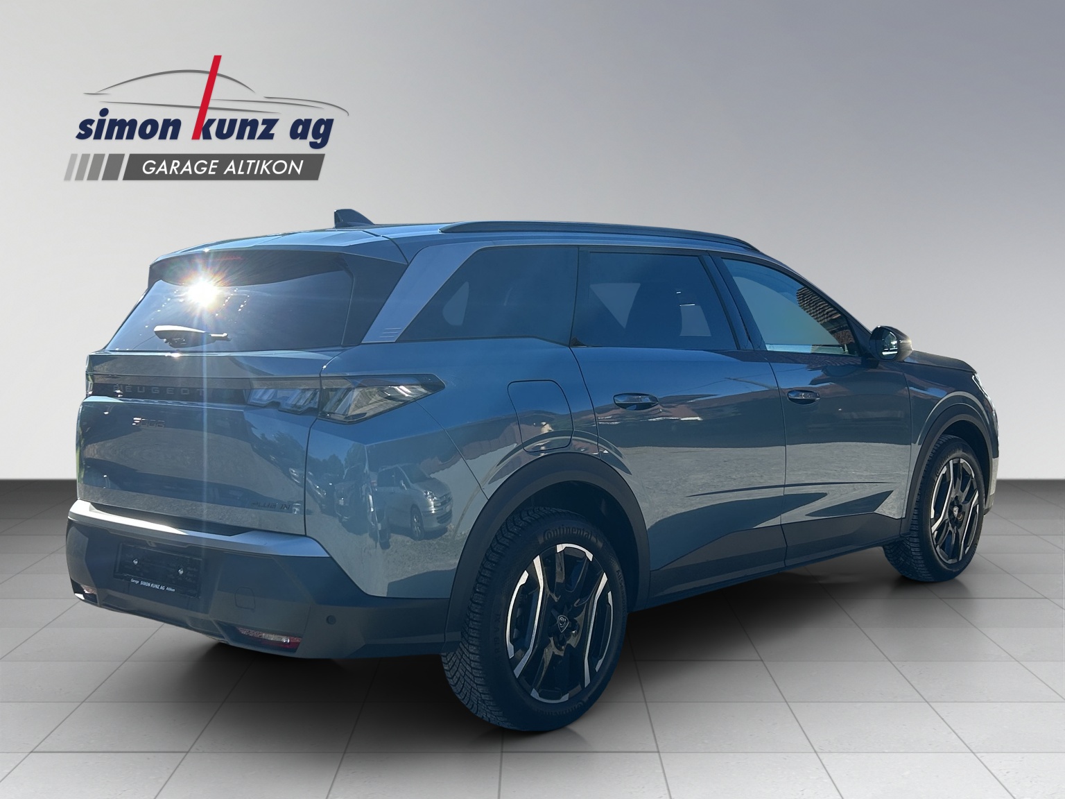 PEUGEOT 5008 1.6 PHEV Allure-image-6