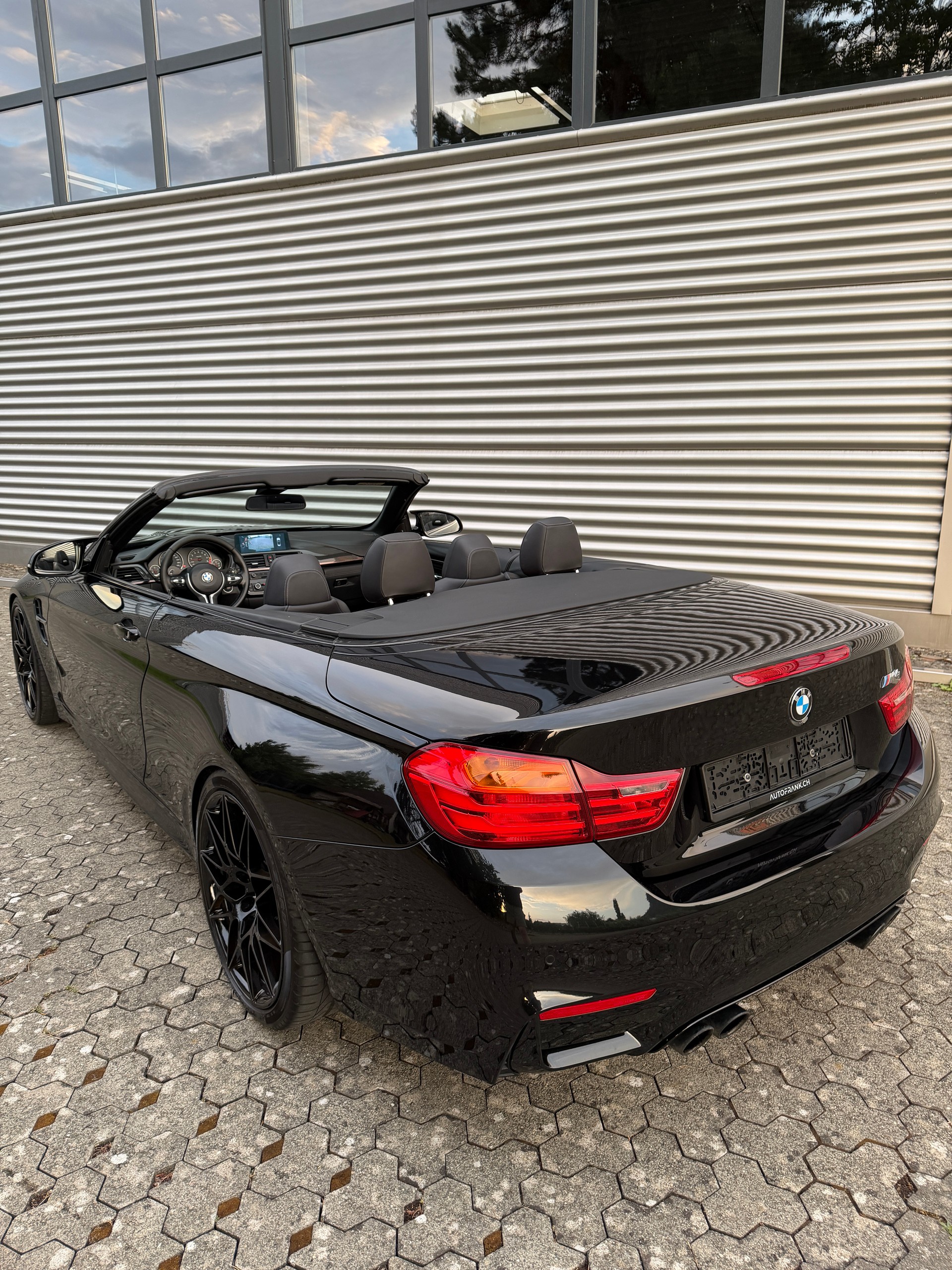 BMW M4 Cabriolet DKG-image-4