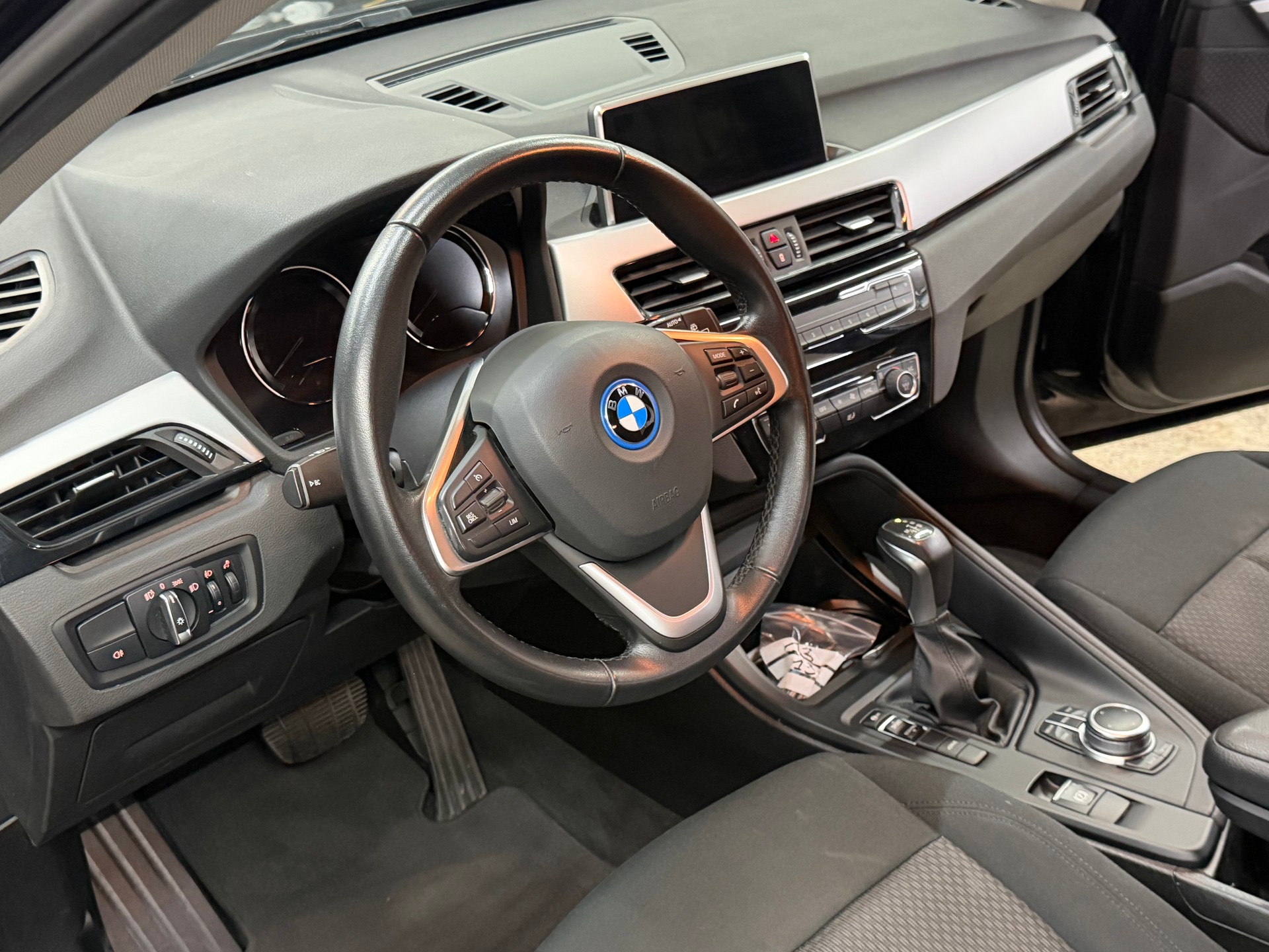 BMW X1 xDrive 25e Steptronic-image-7