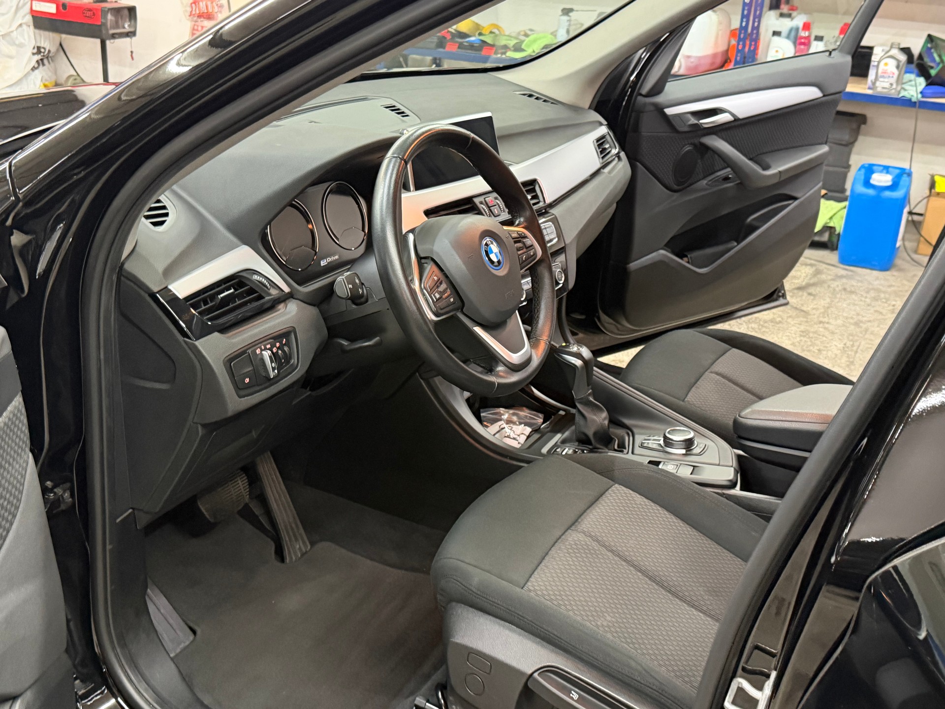 BMW X1 xDrive 25e Steptronic-image-9