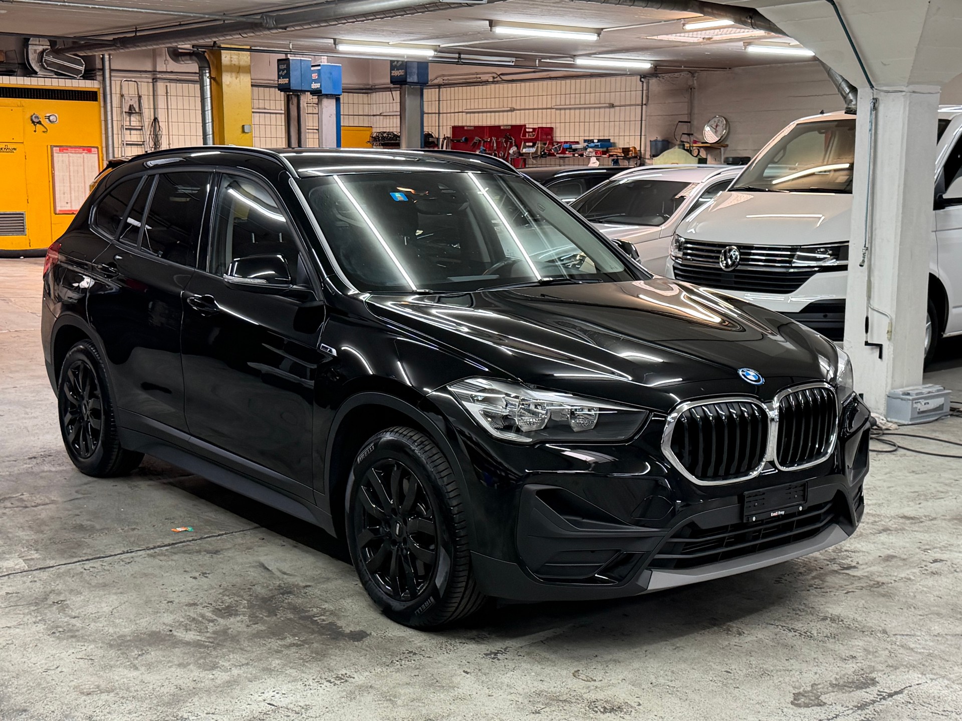 BMW X1 xDrive 25e Steptronic-image-13
