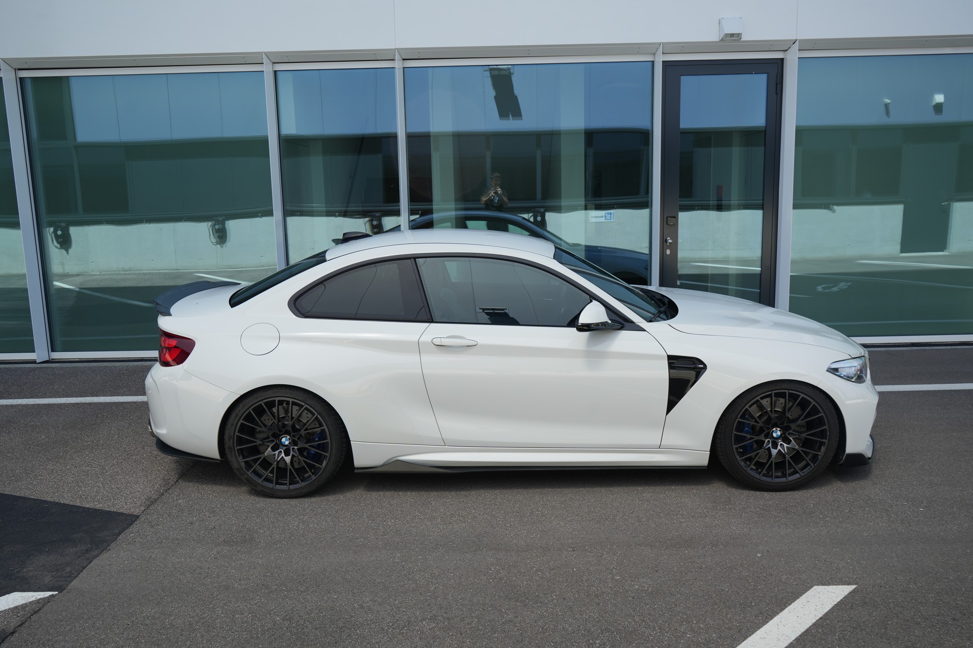 BMW M2 Competition-image-3