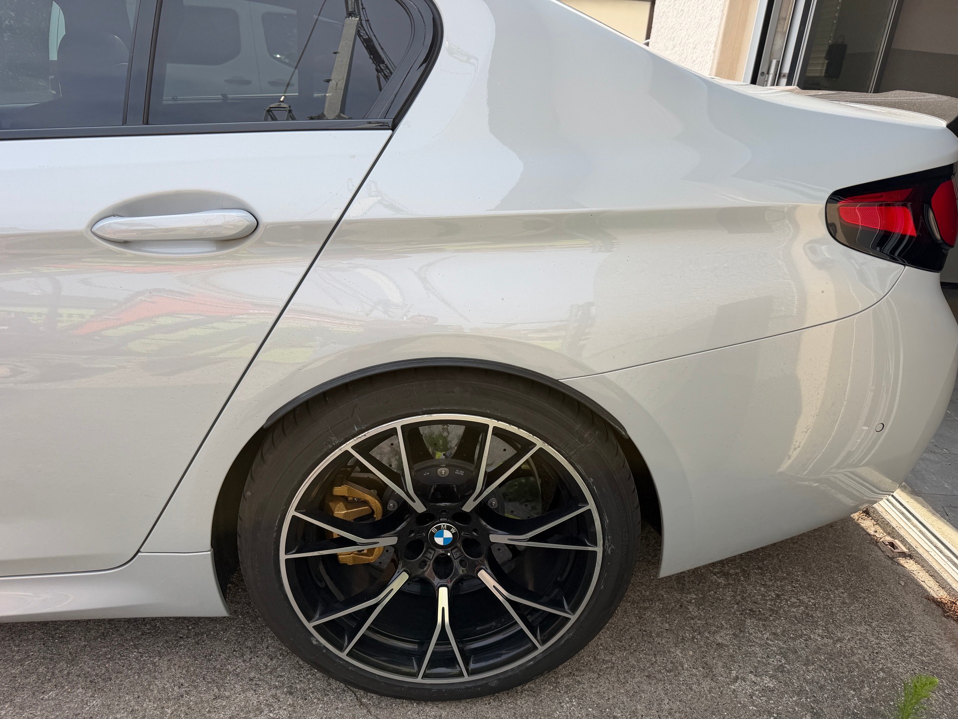 BMW M5 Competition xDrive-image-4