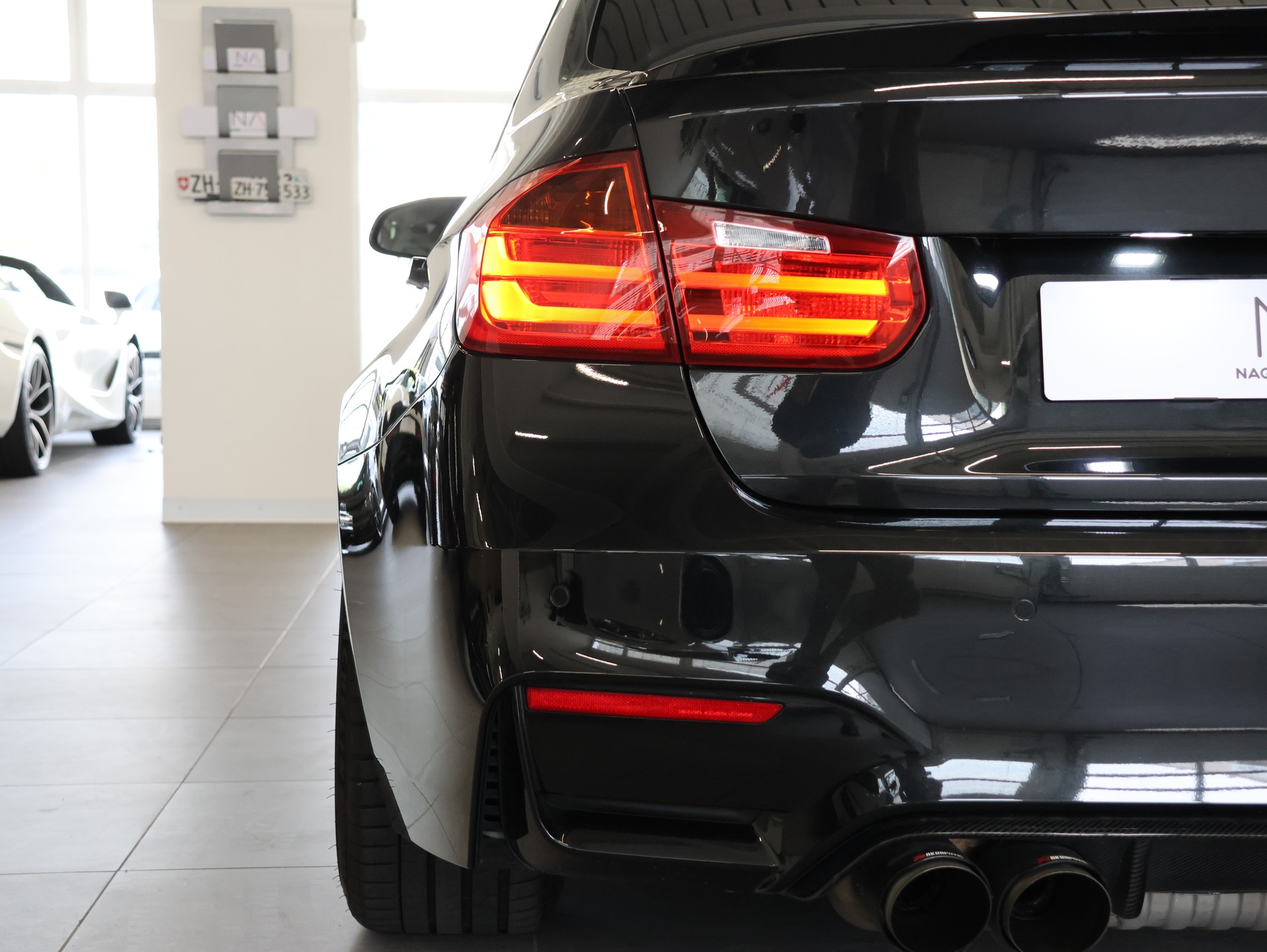 BMW M3 *360 Kamera* *Sitzheizung* *Shadowline Optik**-image-11