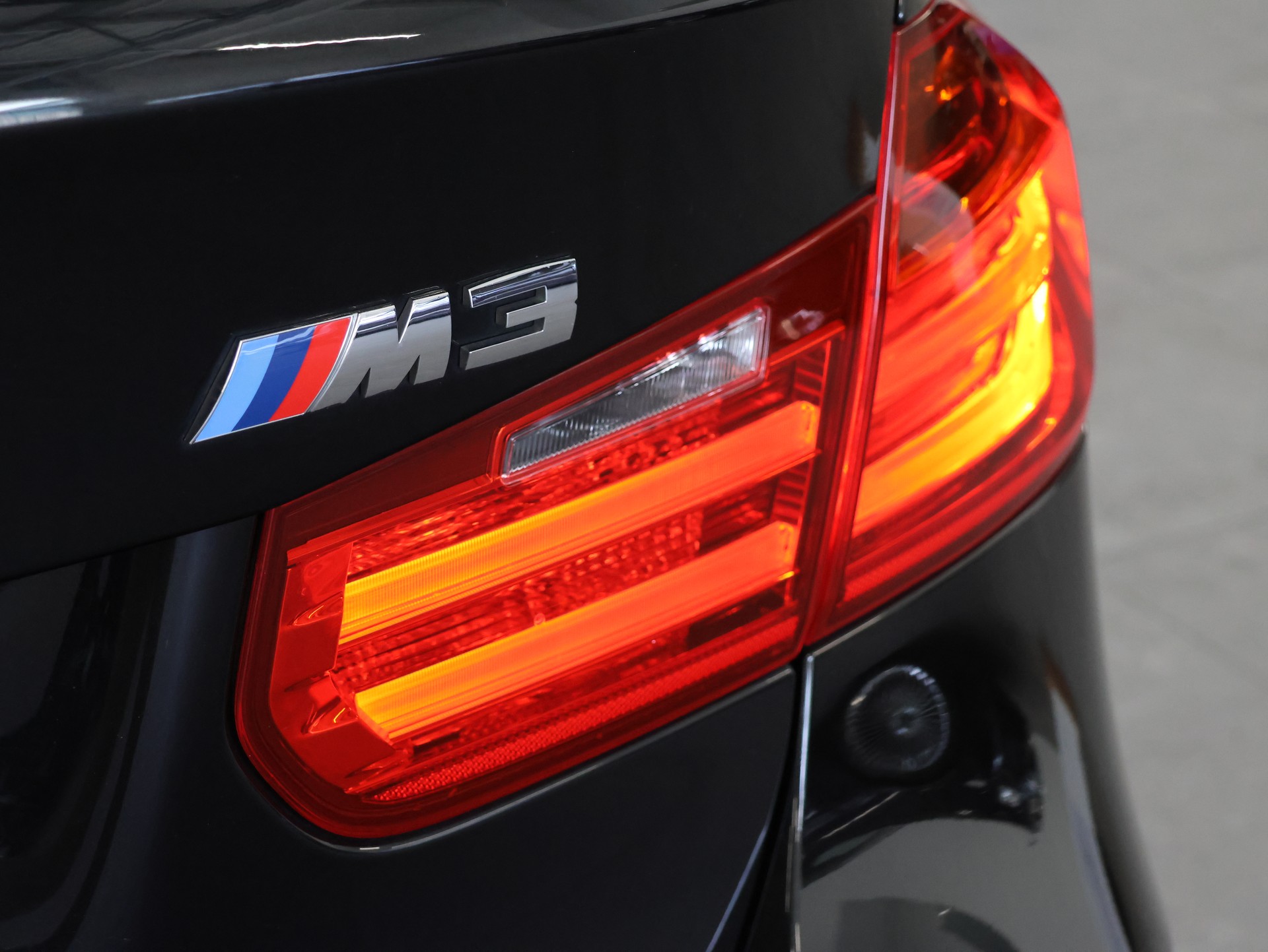 BMW M3 *360 Kamera* *Sitzheizung* *Shadowline Optik**-image-12