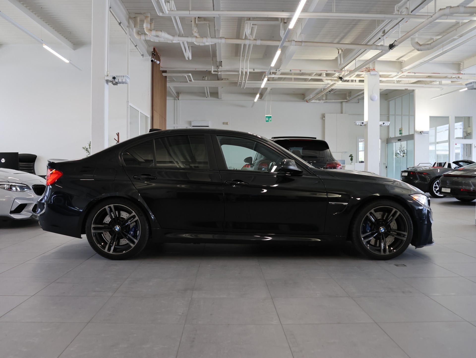 BMW M3 *360 Kamera* *Sitzheizung* *Shadowline Optik**-image-6