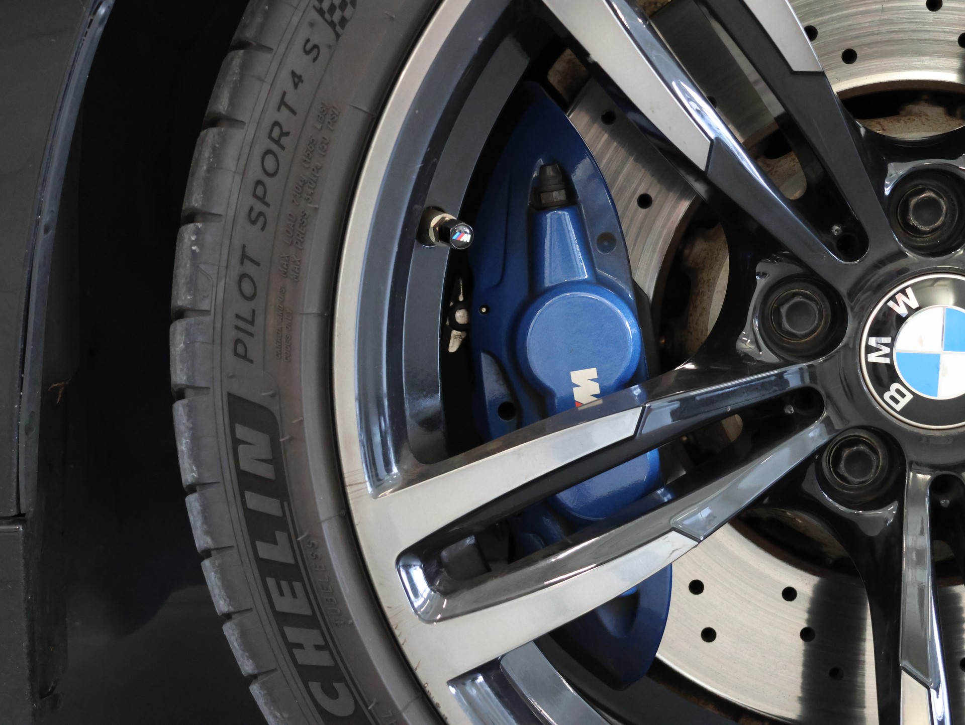 BMW M3 *360 Kamera* *Sitzheizung* *Shadowline Optik**-image-15