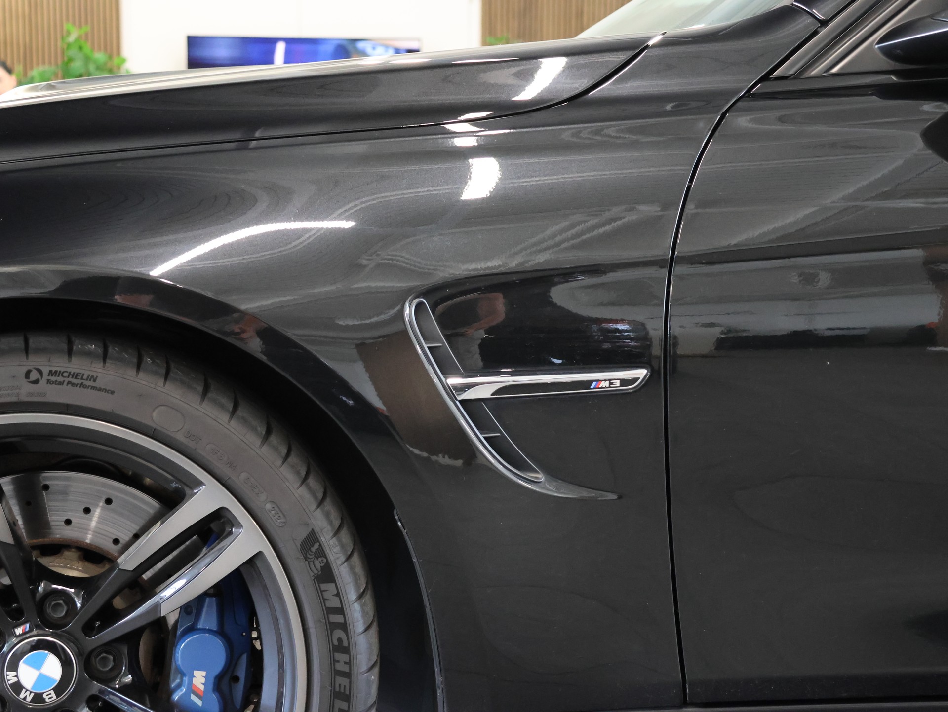 BMW M3 *360 Kamera* *Sitzheizung* *Shadowline Optik**-image-14