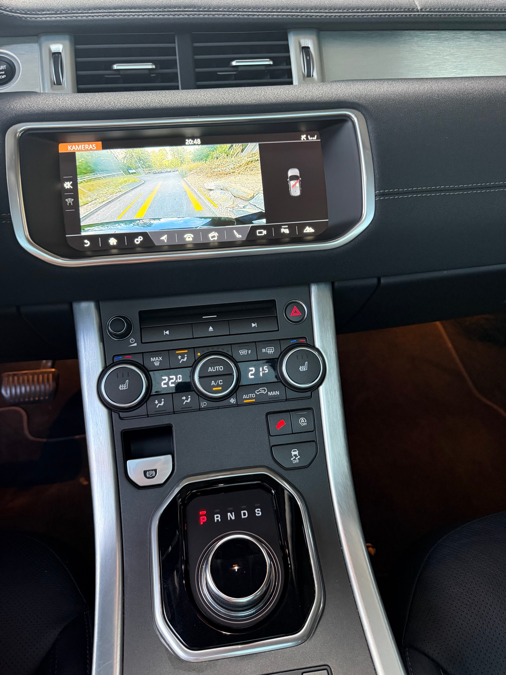 LAND ROVER Range Rover Evoque 2.0 TD4 SE Dynamic AT9-image-12