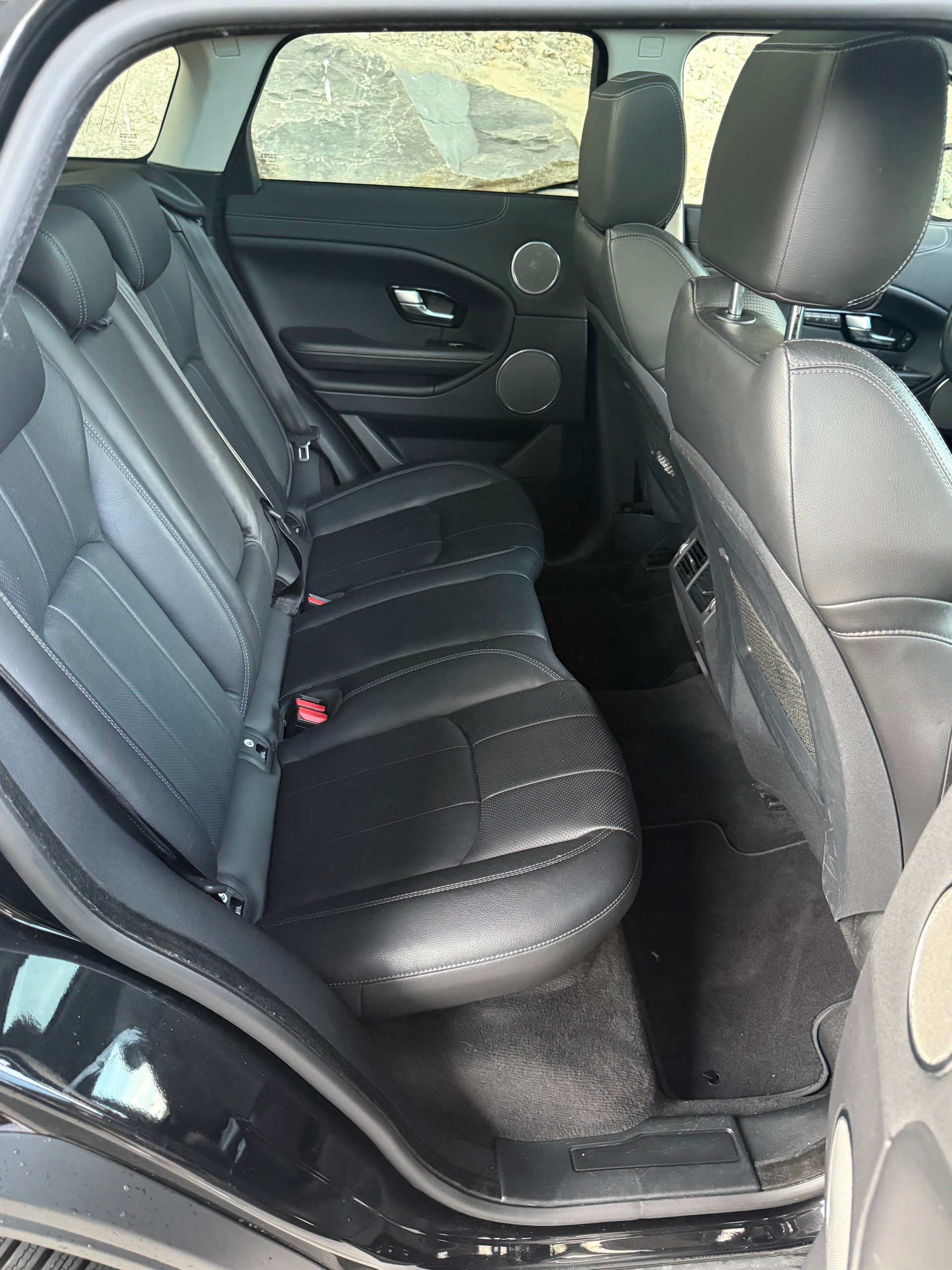 LAND ROVER Range Rover Evoque 2.0 TD4 SE Dynamic AT9-image-10