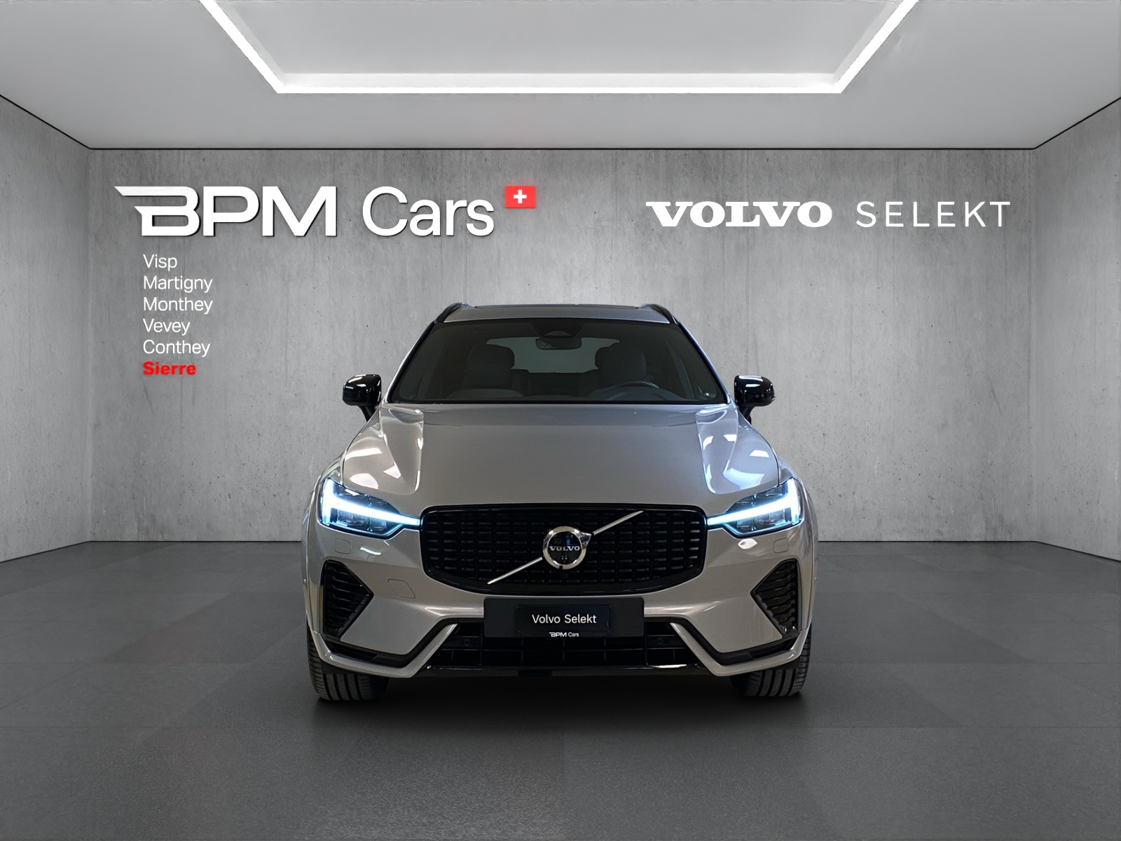 VOLVO XC60 T6 eAWD PluginHybrid R-Design Geartronic-image-2