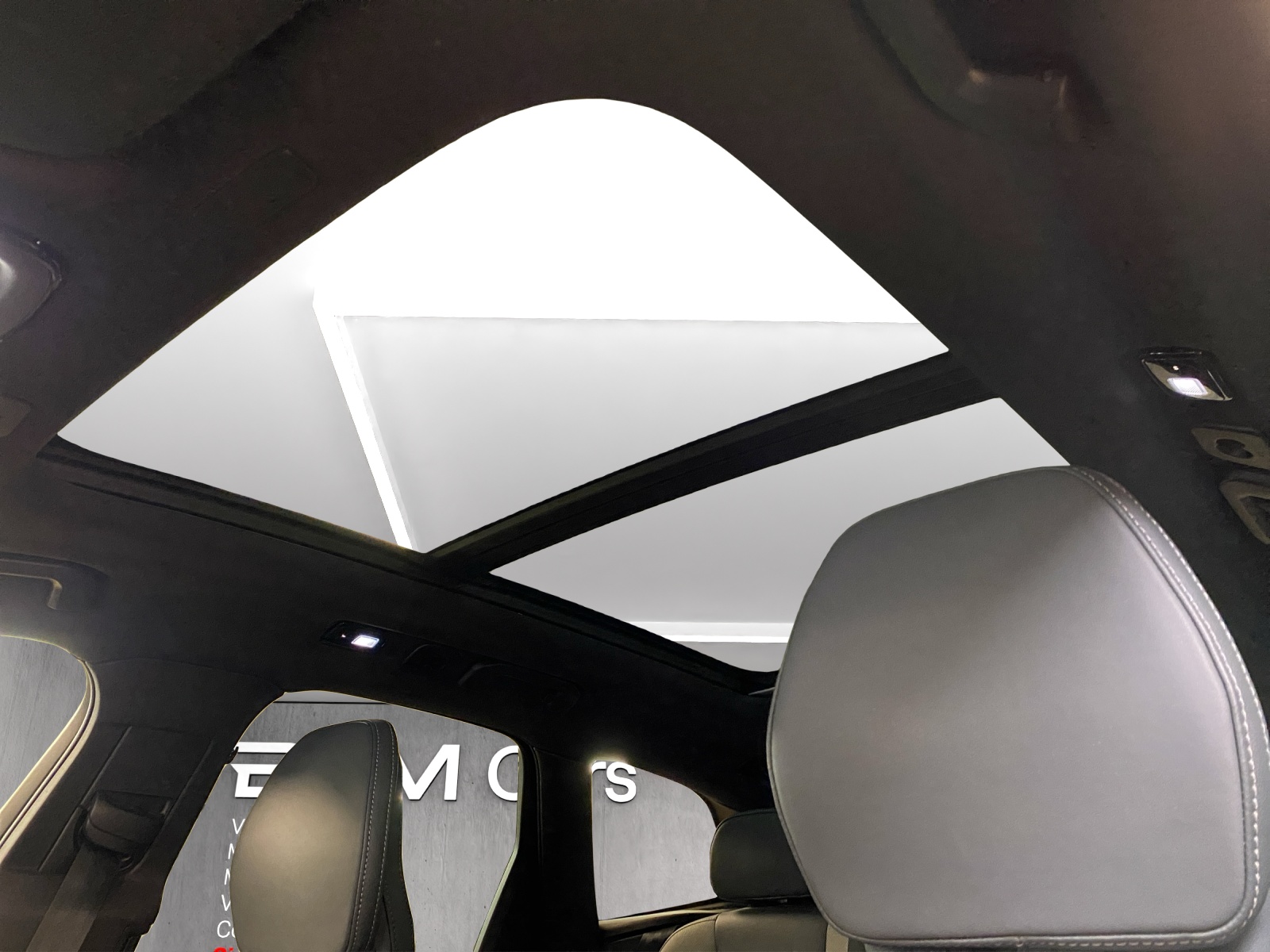 VOLVO XC60 T6 eAWD PluginHybrid R-Design Geartronic-image-14