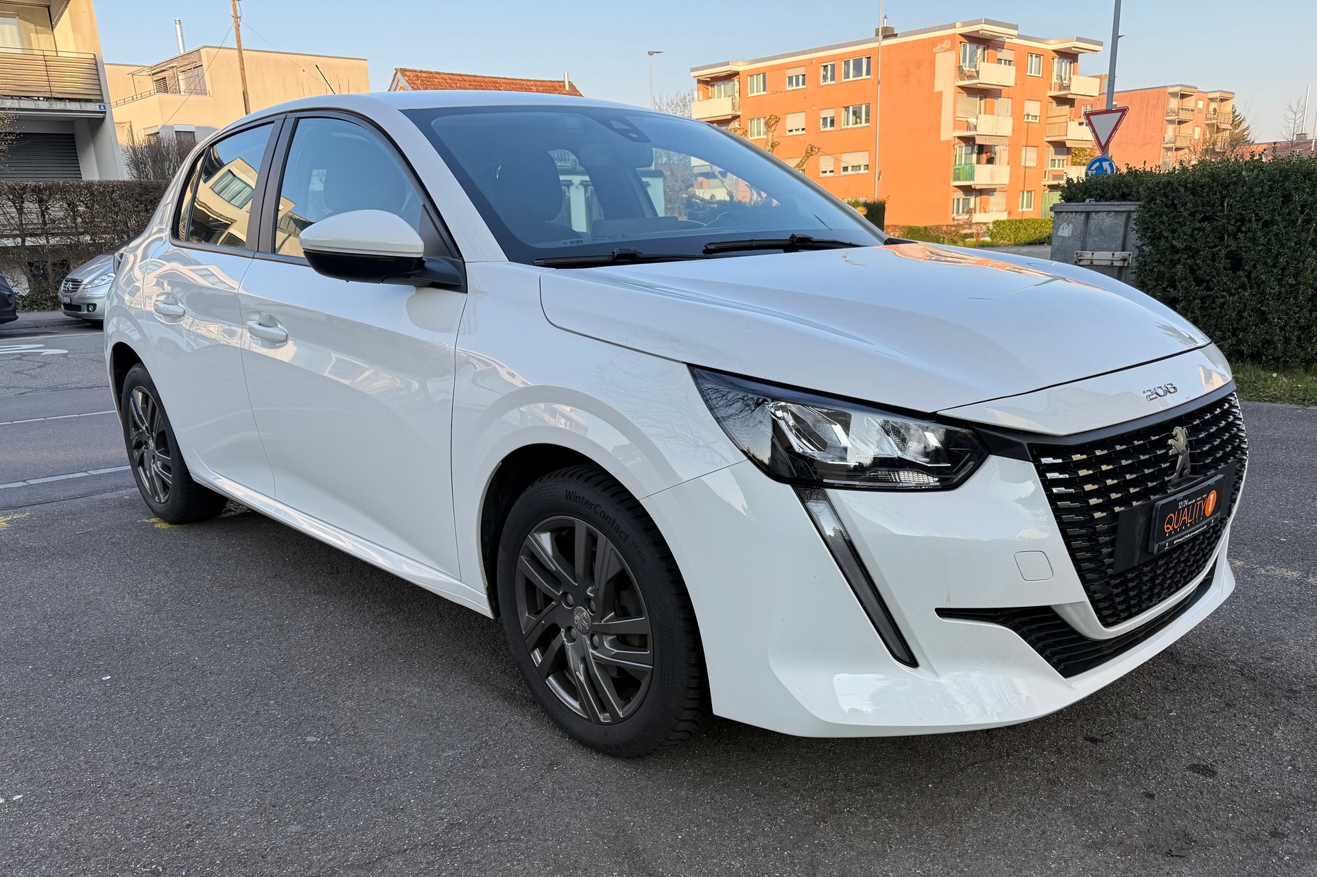 PEUGEOT 208 1.5 BlueHDi Active Pack-image-9