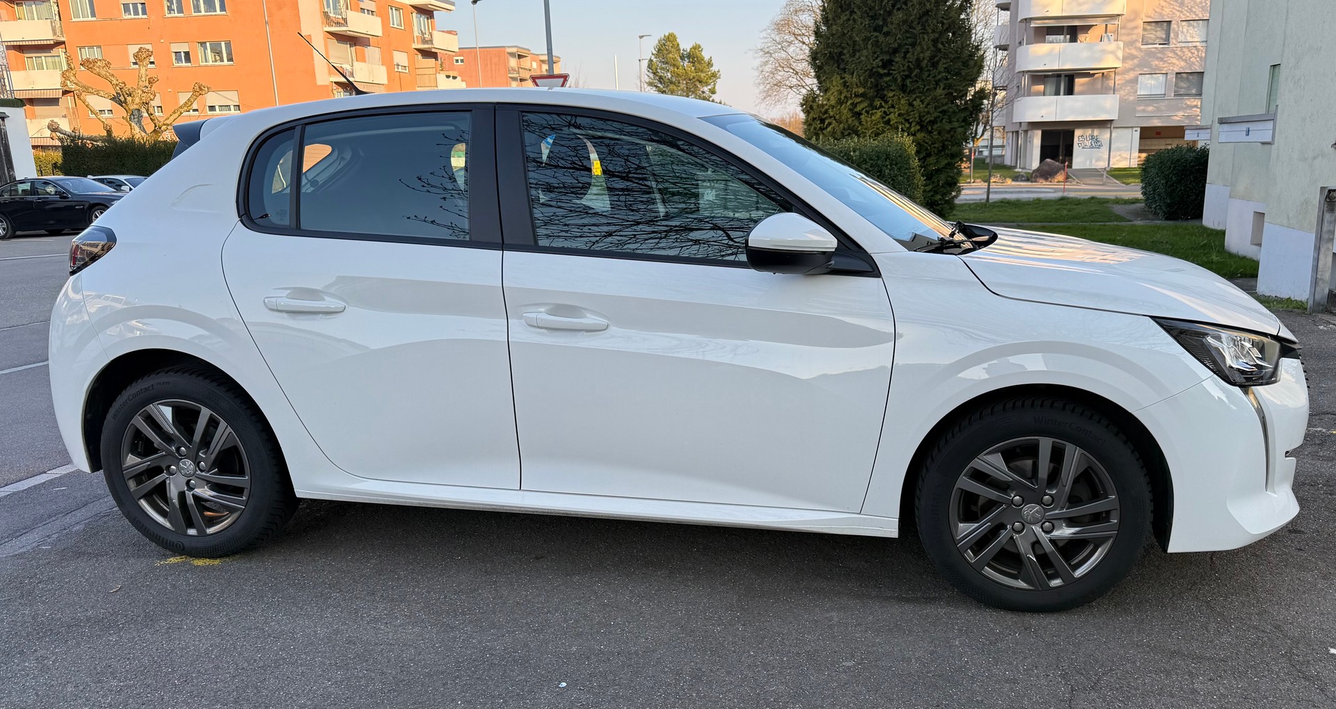 PEUGEOT 208 1.5 BlueHDi Active Pack-image-8