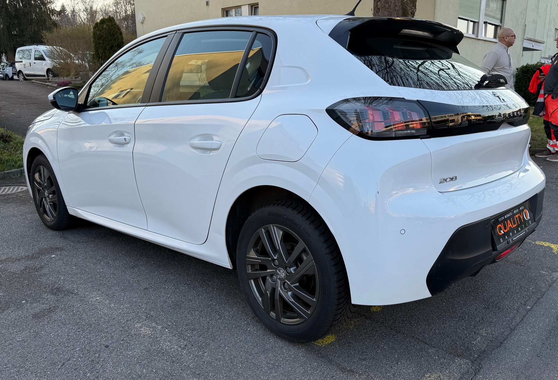 PEUGEOT 208 1.5 BlueHDi Active Pack-image-10