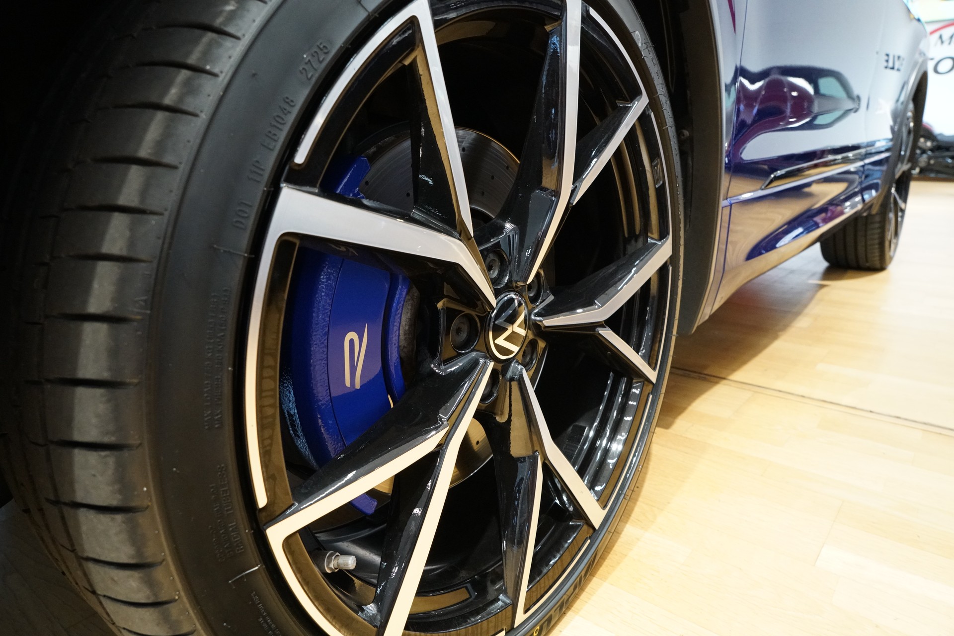 VW Tiguan 2.0TSI R 4Motion DSG "Akrapovic"-image-3