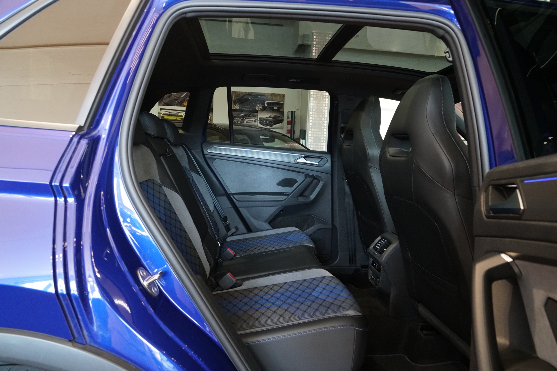 VW Tiguan 2.0TSI R 4Motion DSG "Akrapovic"-image-22