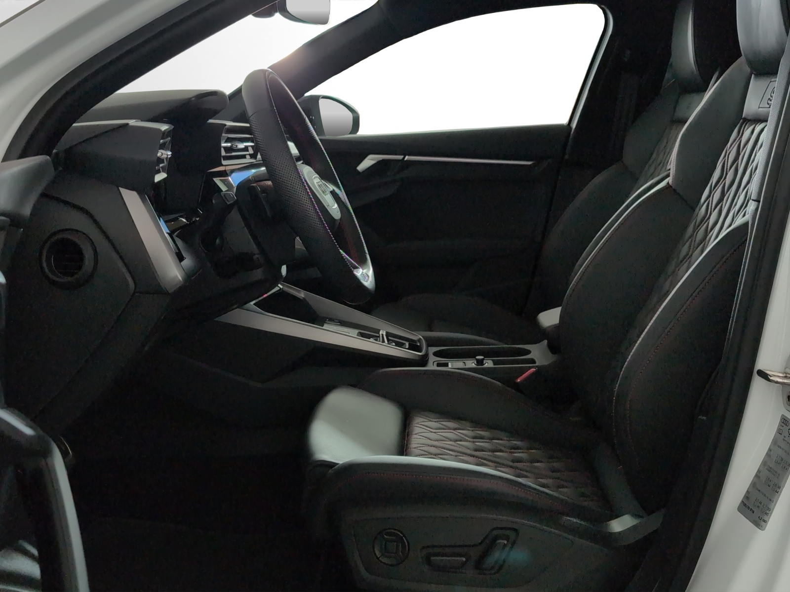 AUDI S3 Limousine 2.0 TFSI quattro S-tronic-image-5