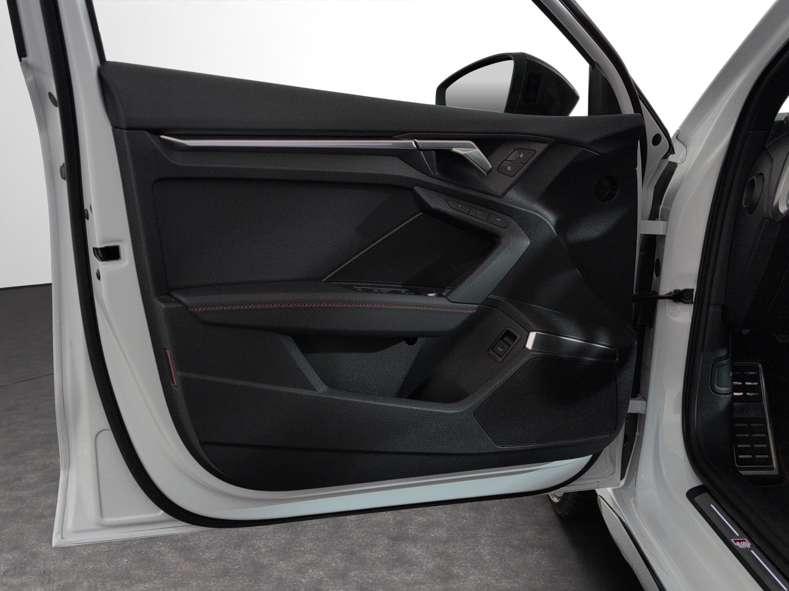AUDI S3 Limousine 2.0 TFSI quattro S-tronic-image-14