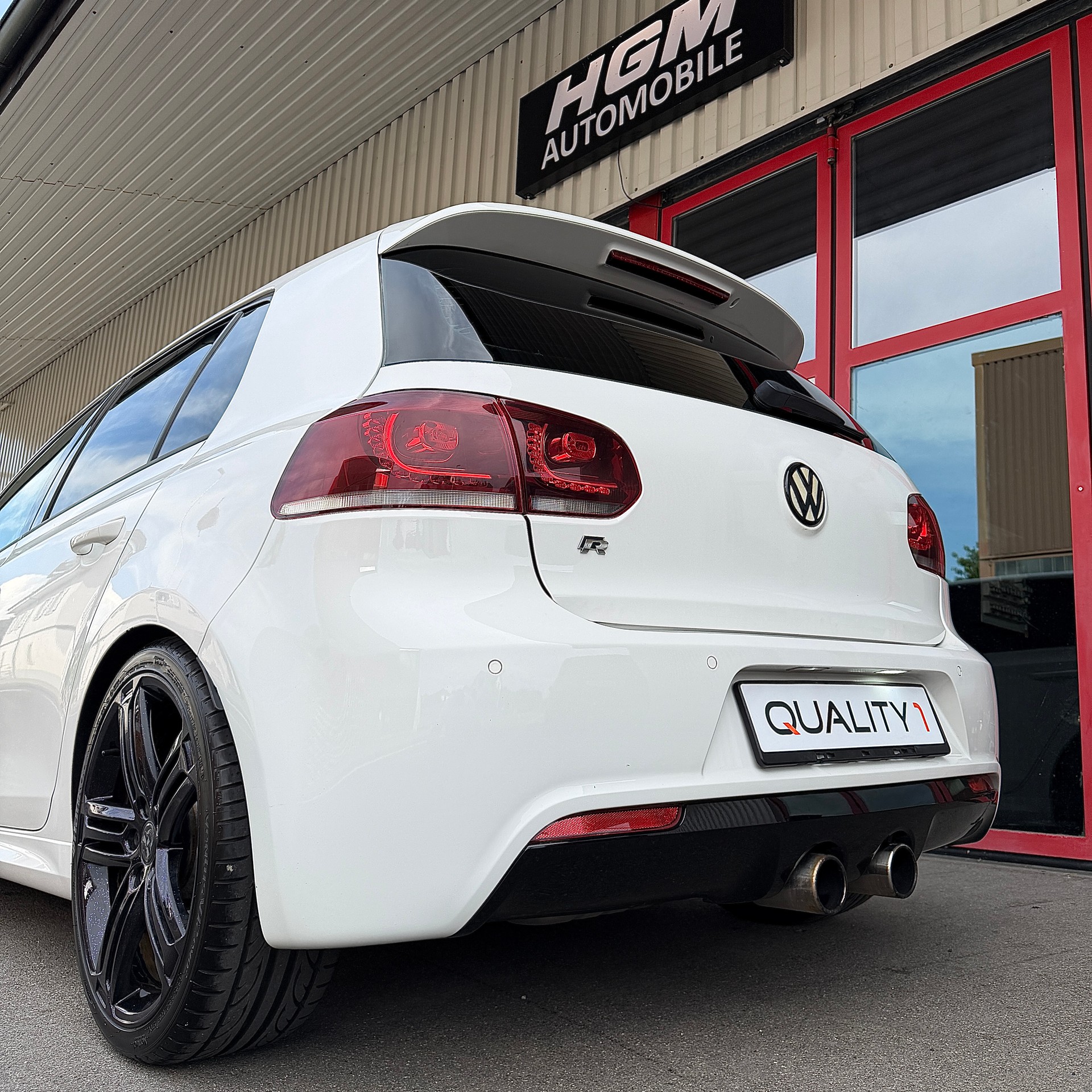 VW Golf 2.0 TSI R 4Motion DSG-image-5