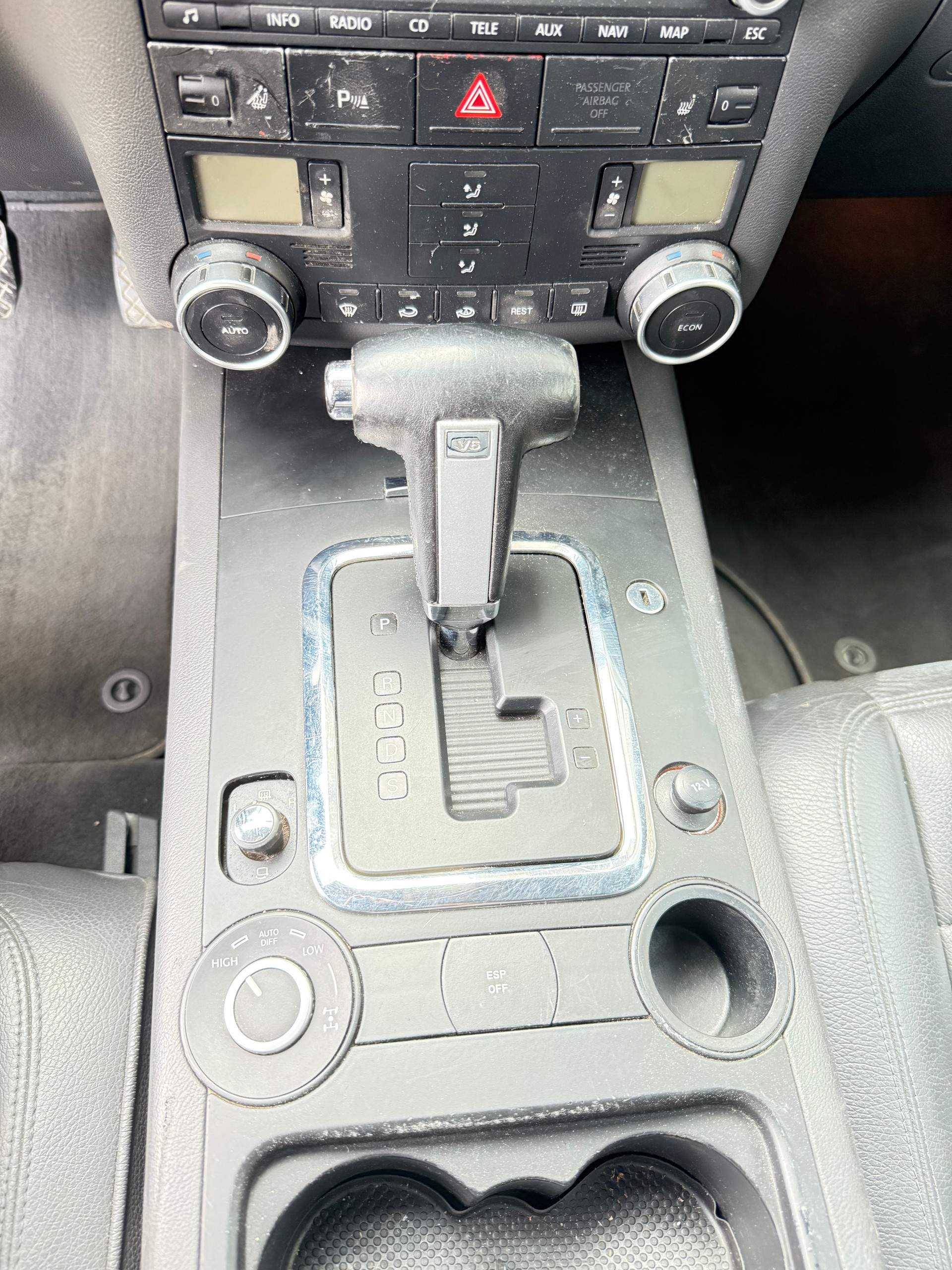 VW Touareg 3.2 V6-image-10