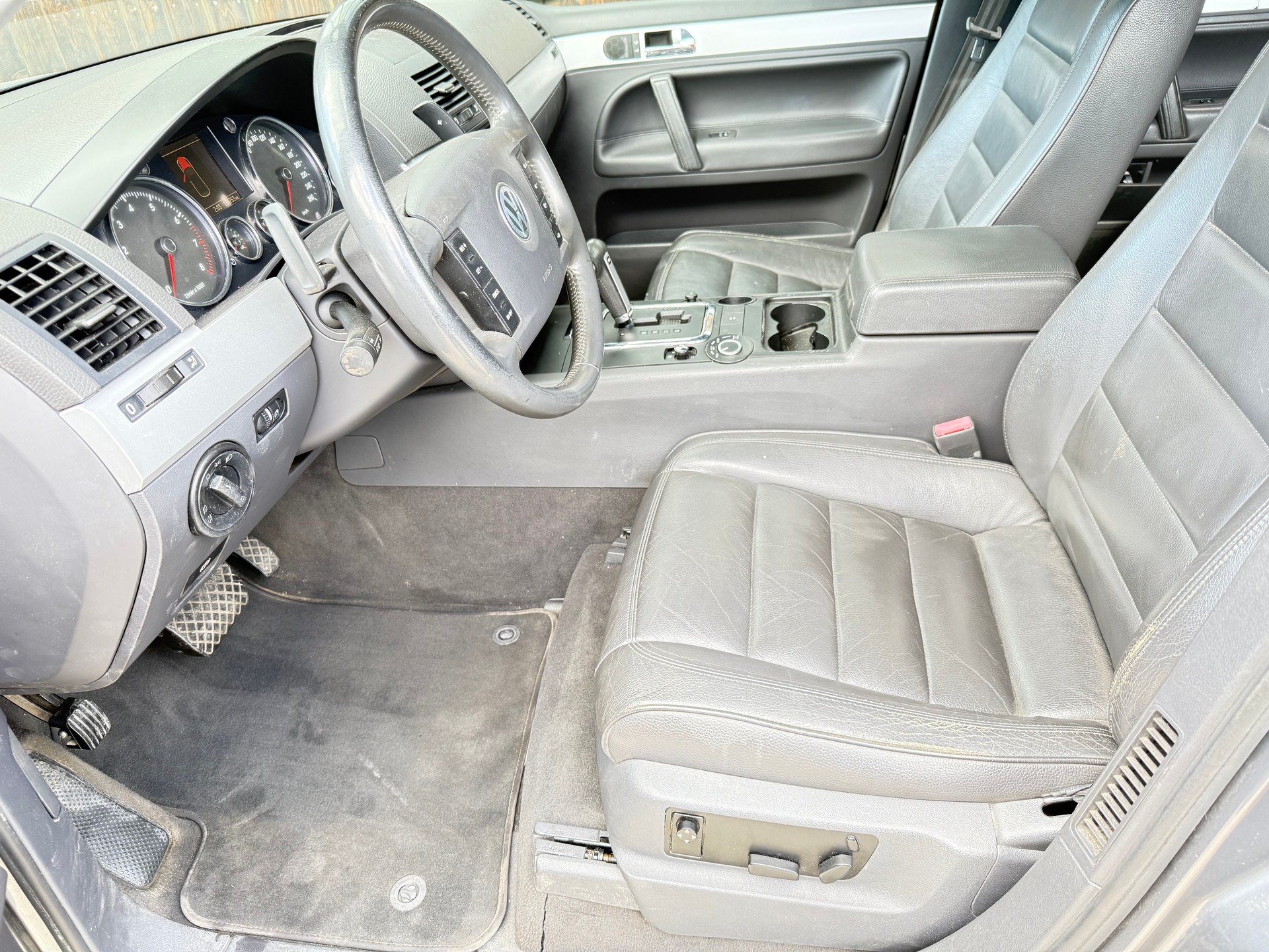 VW Touareg 3.2 V6-image-11