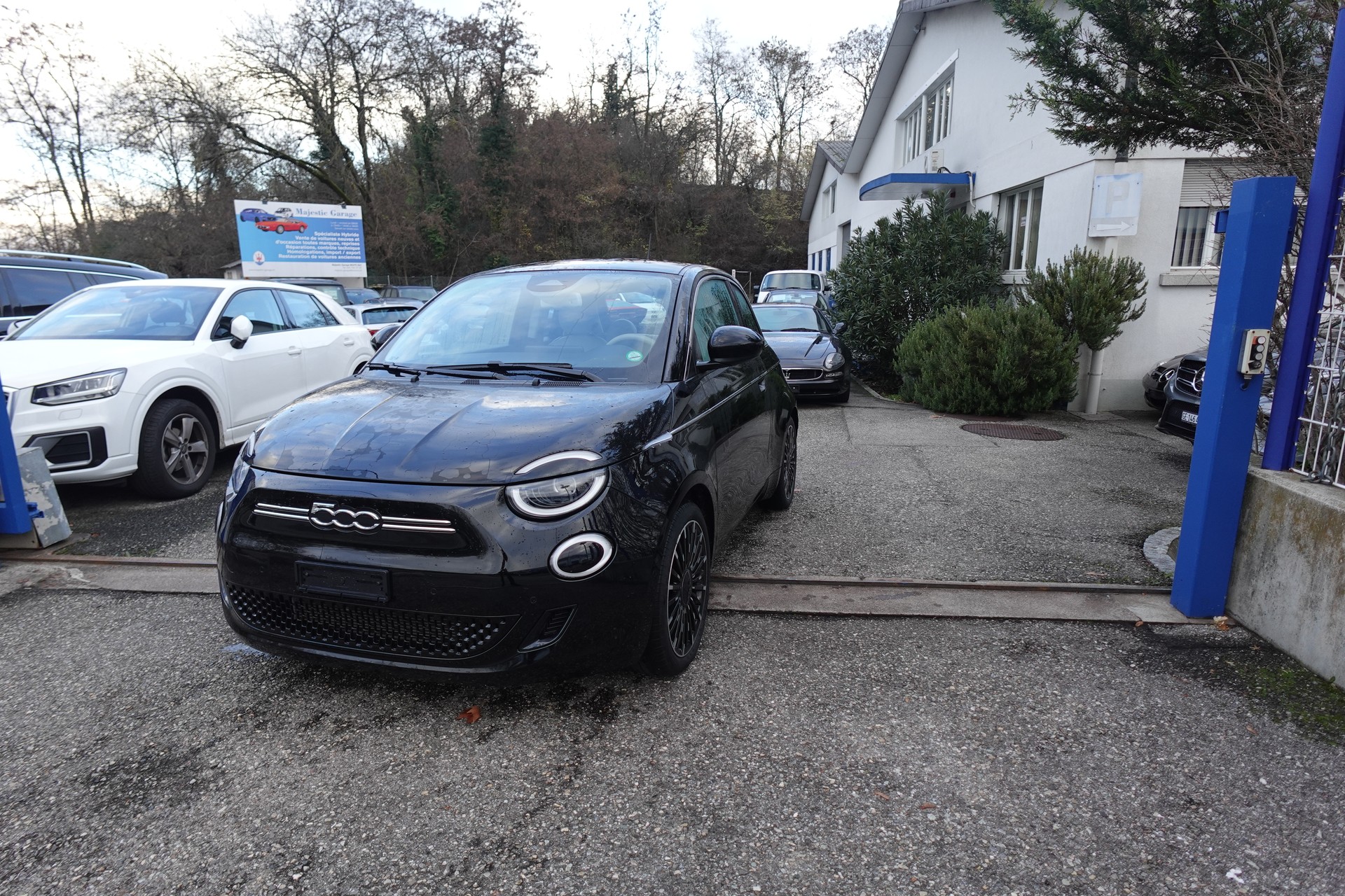 FIAT 500 3+1 electric 87 kW La Prima-image-1
