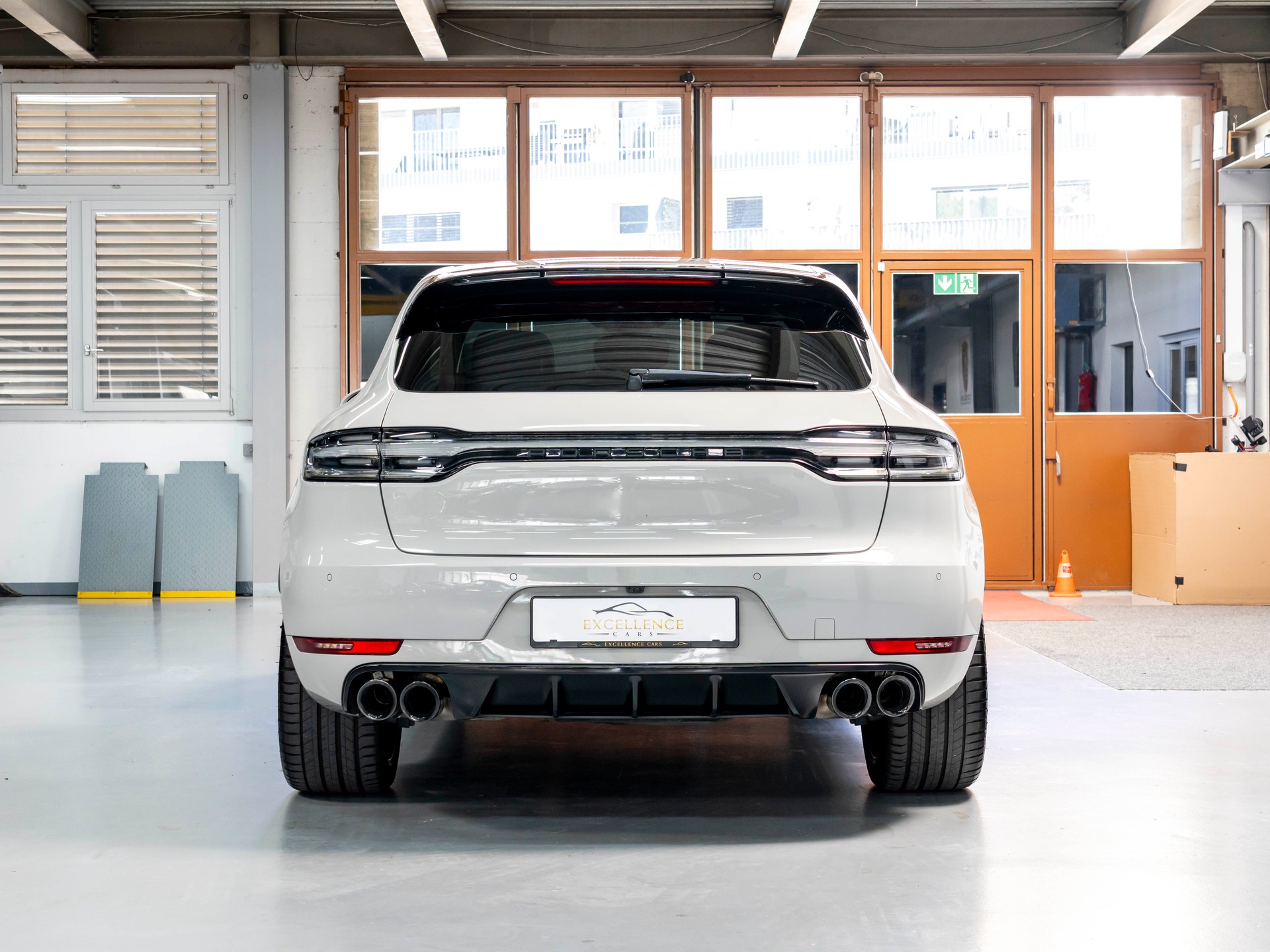 PORSCHE Macan Turbo PDK-image-5