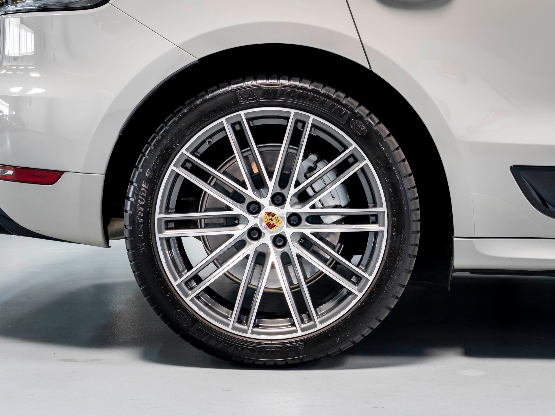 PORSCHE Macan Turbo PDK-image-8