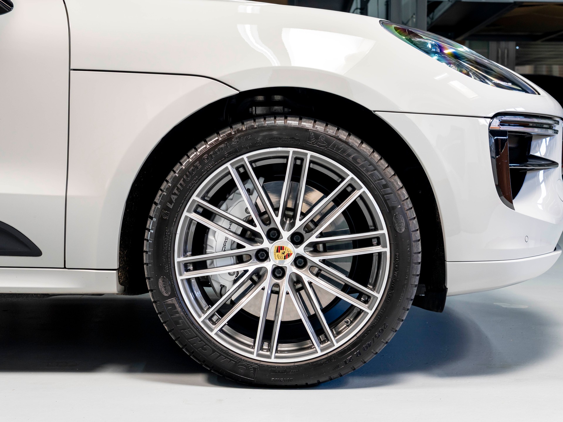 PORSCHE Macan Turbo PDK-image-7