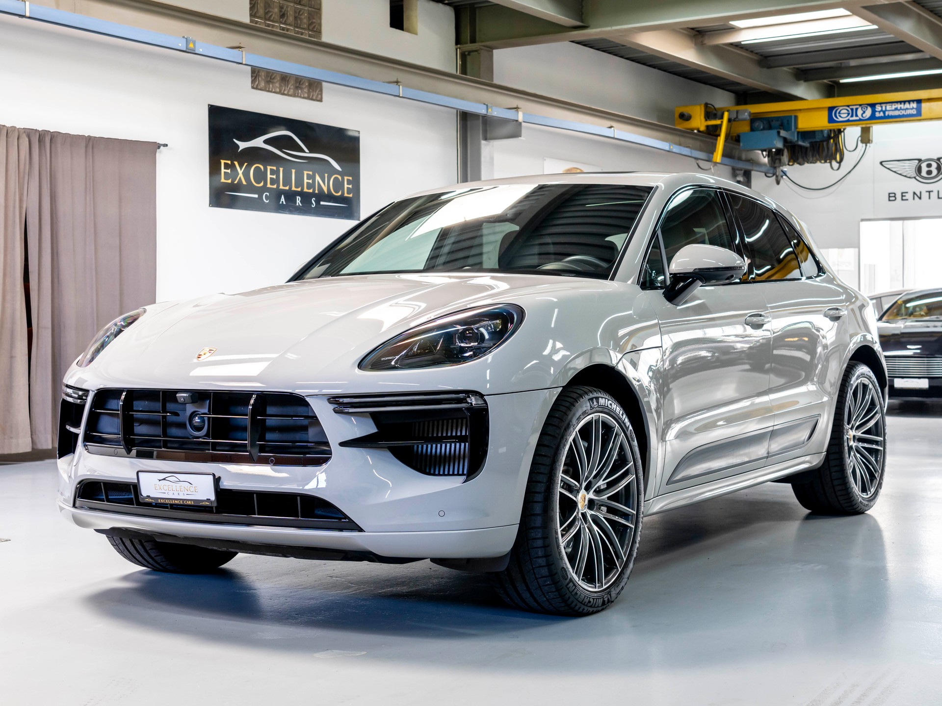 PORSCHE Macan Turbo PDK