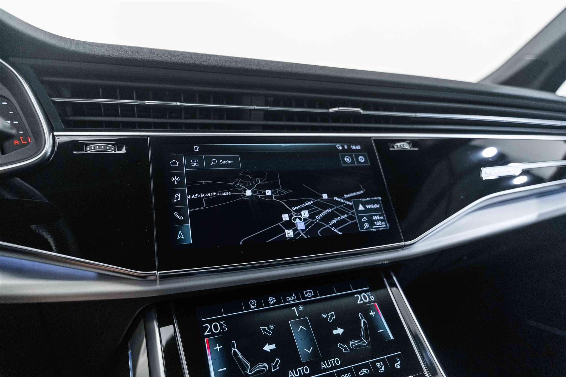 AUDI SQ7 4.0 TDI quattro tiptronic 7-Plätzer 435PS-image-22