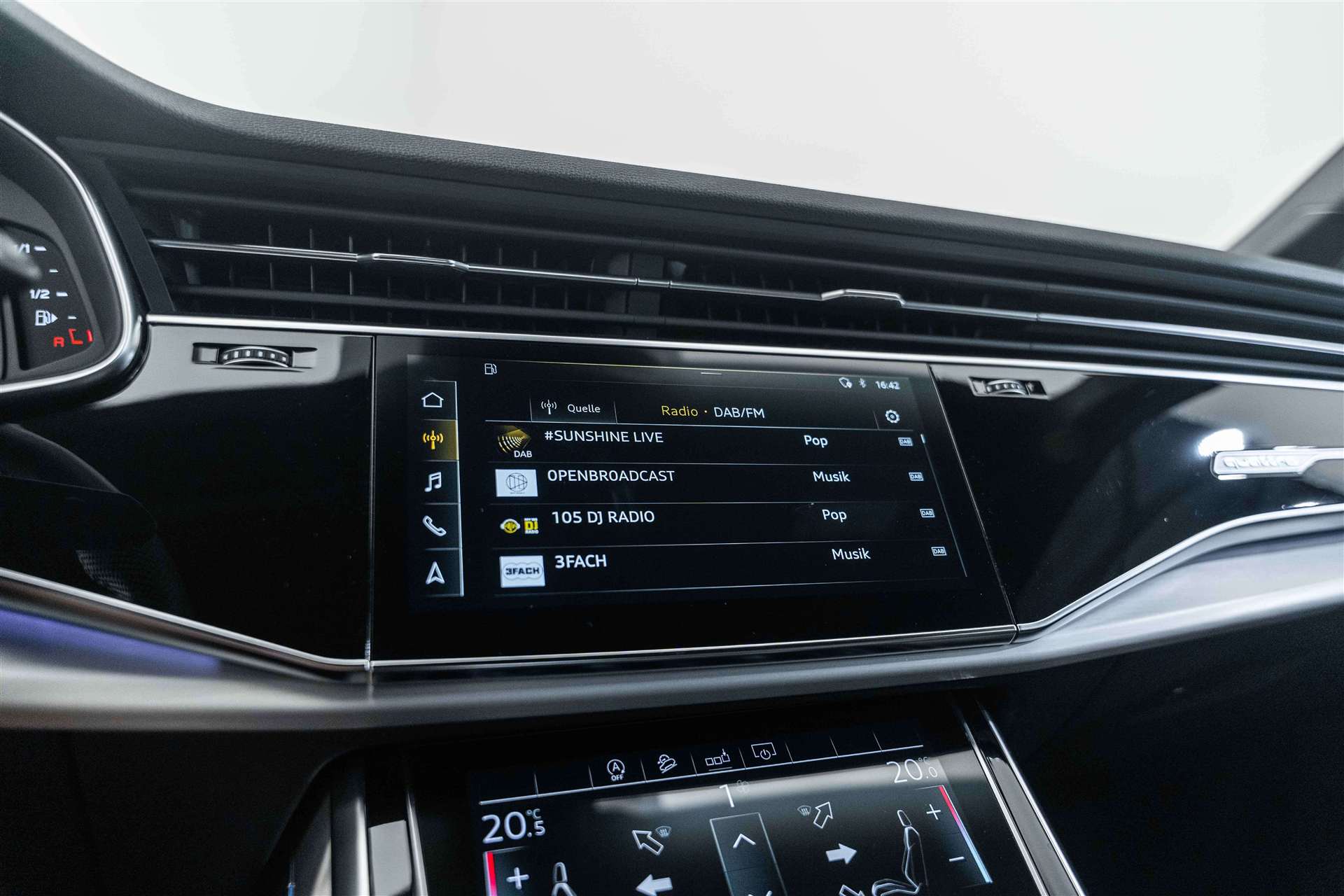 AUDI SQ7 4.0 TDI quattro tiptronic 7-Plätzer 435PS-image-19