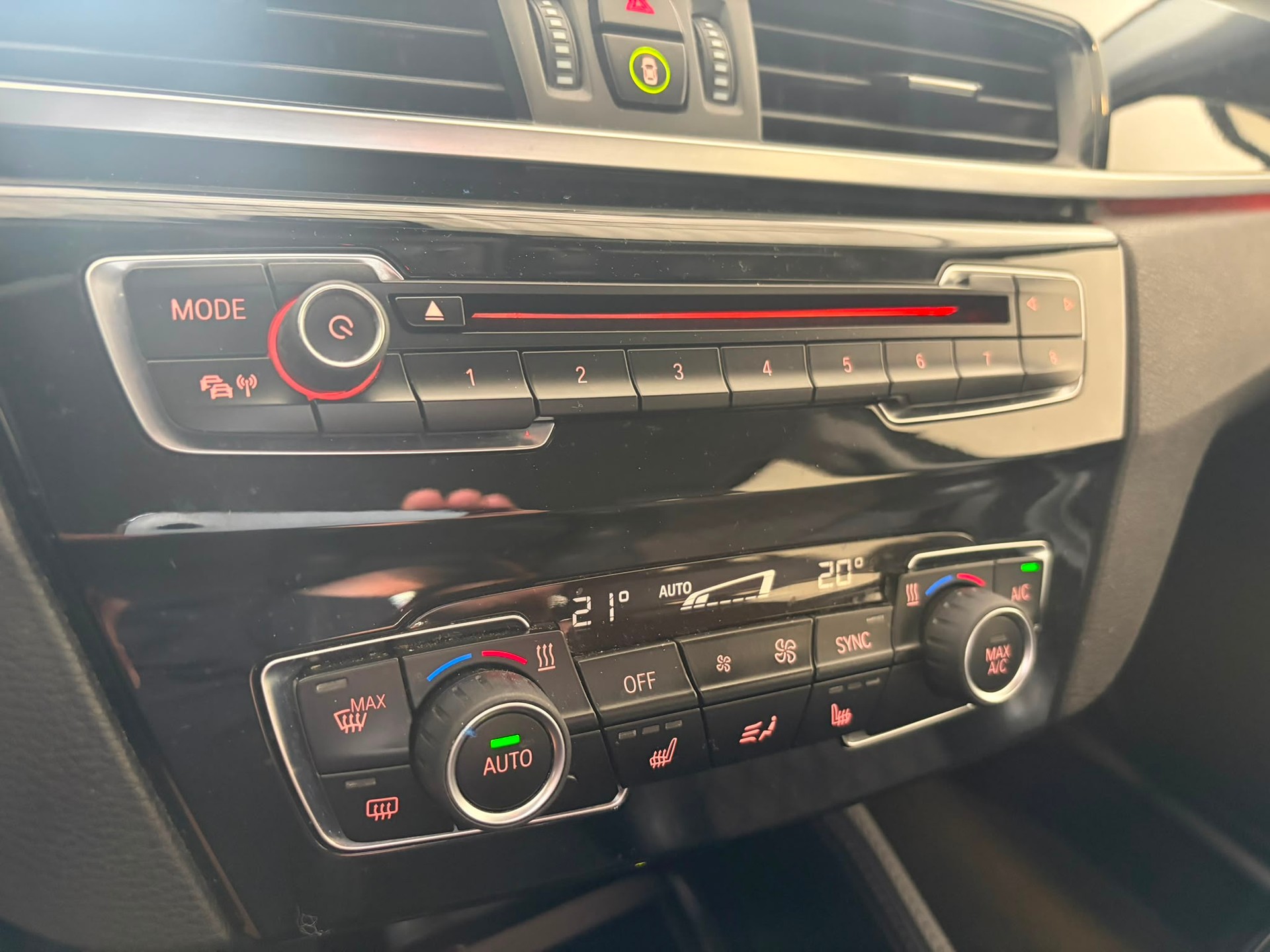 BMW X1 xDrive 18d xLine Steptronic-image-9