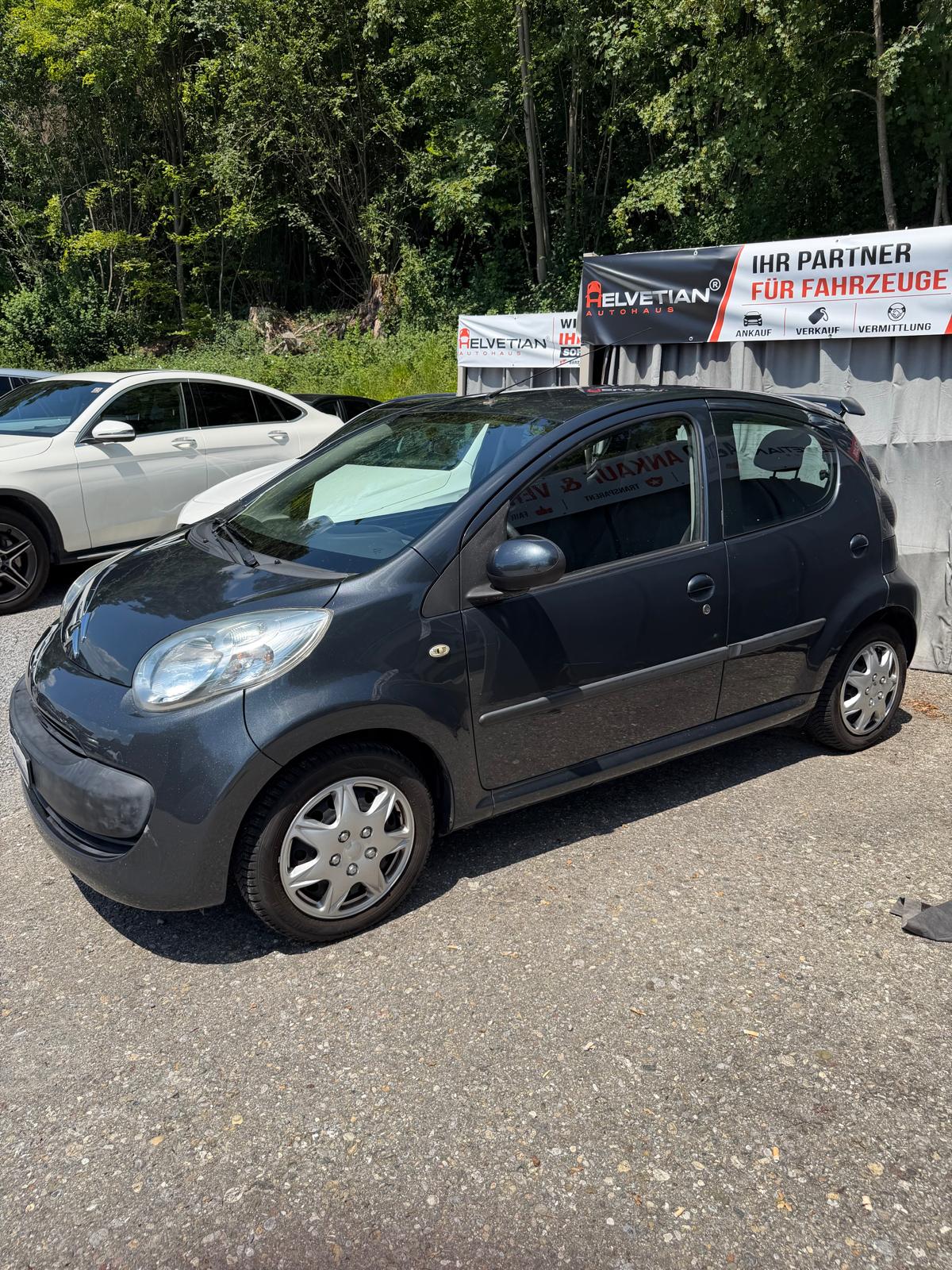 CITROEN C1 1.0i X-showroom-element-1