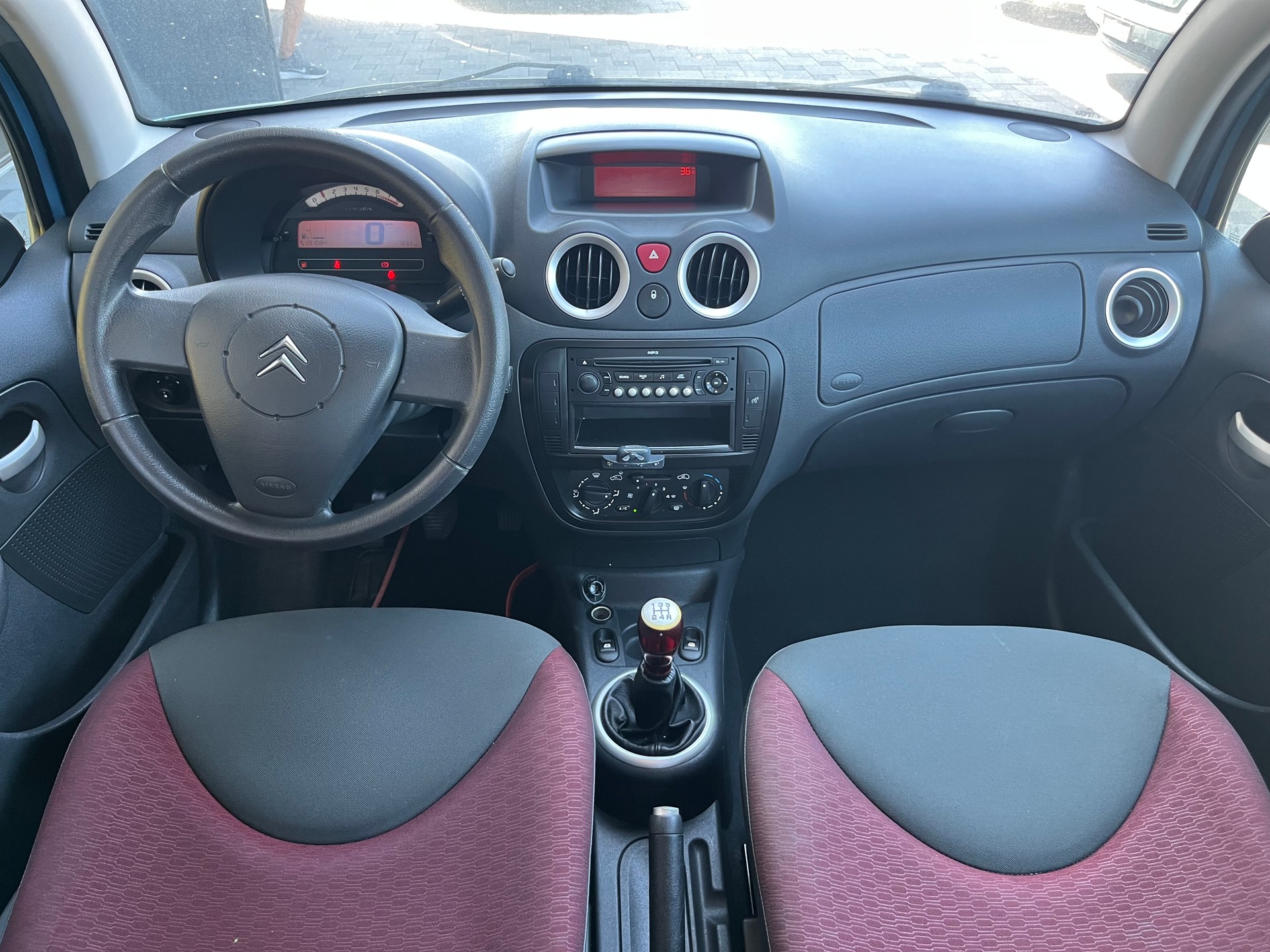 CITROEN C3 1.1i X-image-9