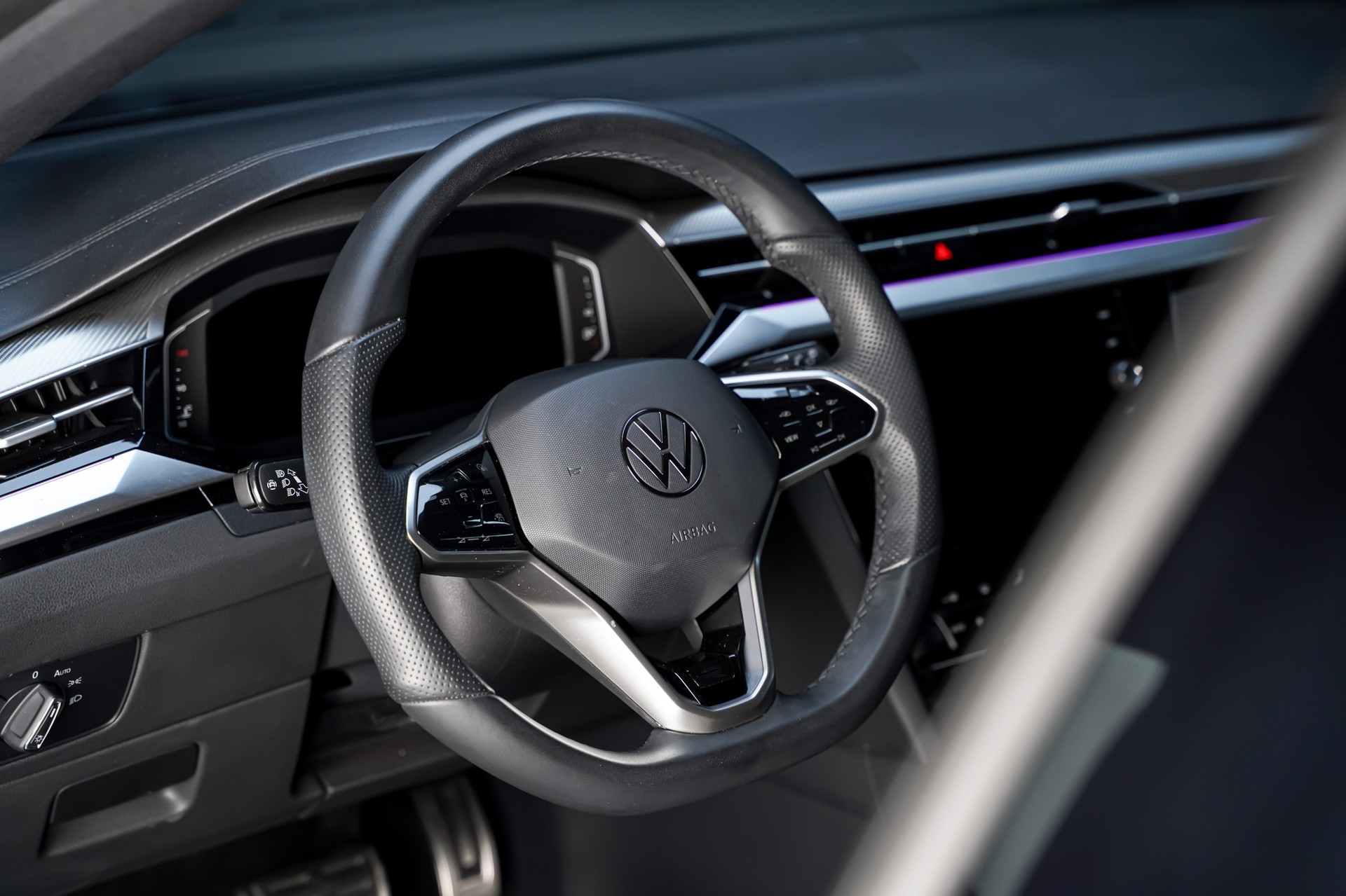 VW Arteon SB 2.0 TDI R-Line DSG-image-9