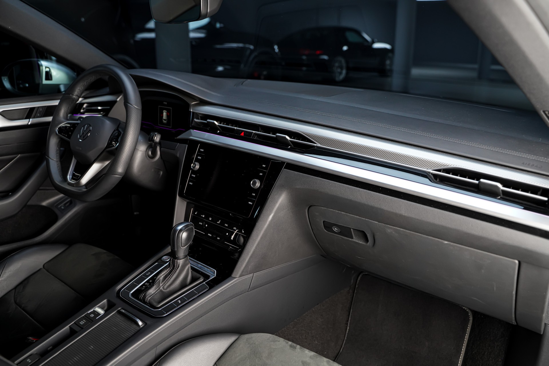 VW Arteon SB 2.0 TDI R-Line DSG-image-18