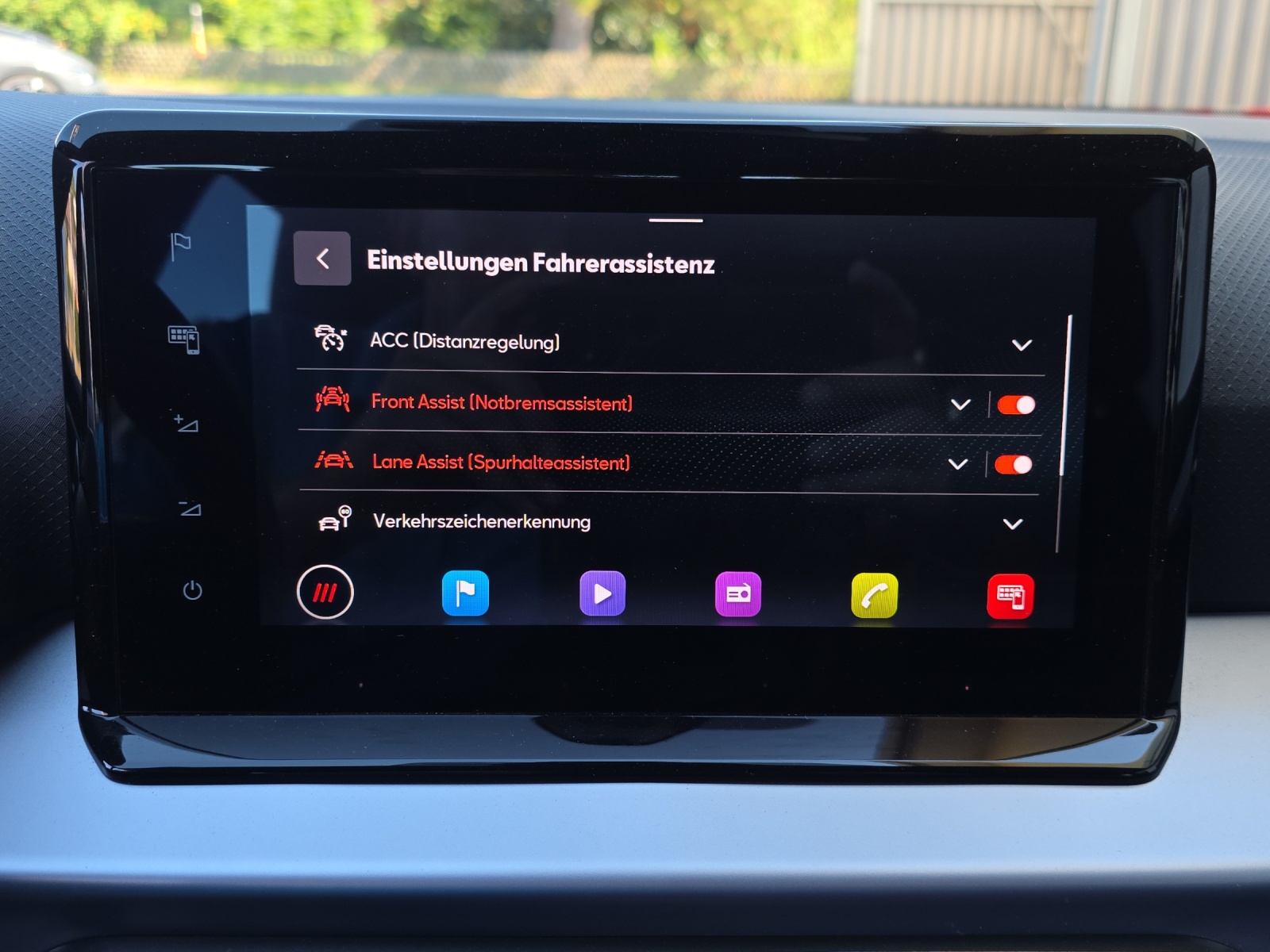 SEAT Arona 1.5 Eco TSI 150PS FR DSG mit AHK, Rückfahrkamera, Navi, Full LED, ACC, usw.-image-21